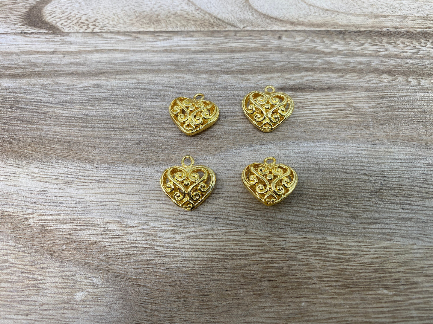 21x20mm, 18k Shiny Gold, Filigree Heart Charms, Gold Heart Charms, Heart Necklace Charms, Bracelet Charms, Gold Plated Finding, Anti Tarnish