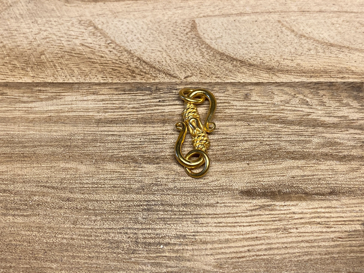 9x24mm 18k Brushed Gold Fish Hook Clasps, Fishing Hook Pendant, Bracelet Connector, Gold Plated Findings, Necklace Connector, Anti Tarnish