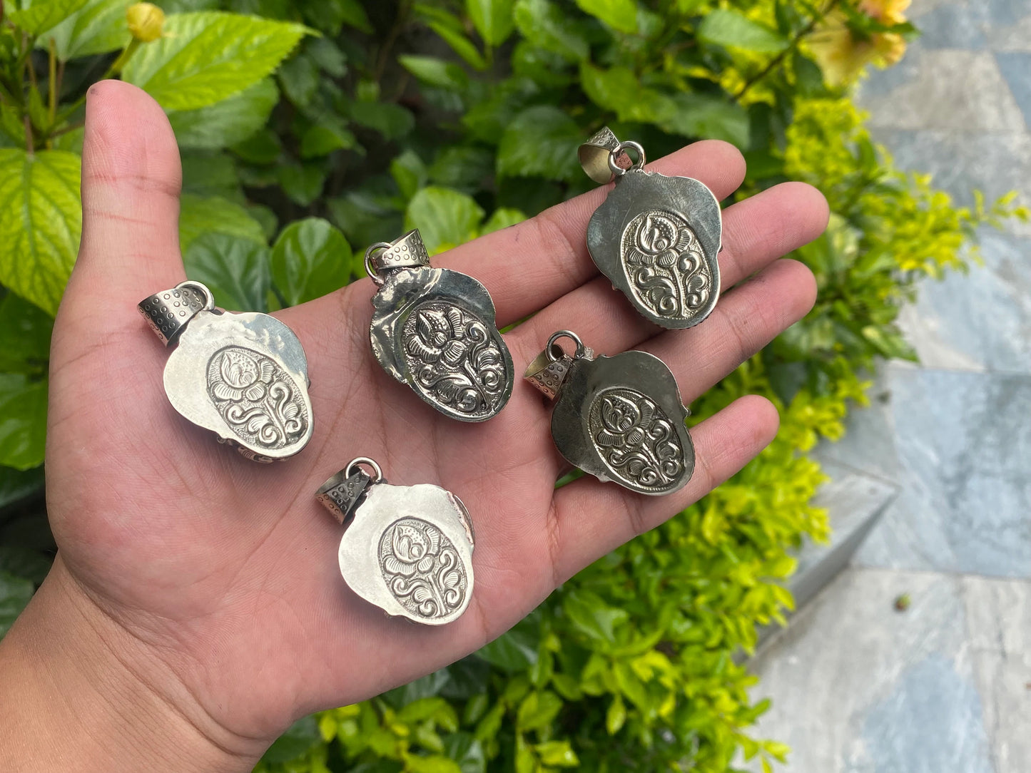 Add a touch of elegance and mystique to casual and formal outfits with our Unique Labradorite Drop Pendant, Energy Healing, Chakra Work.
