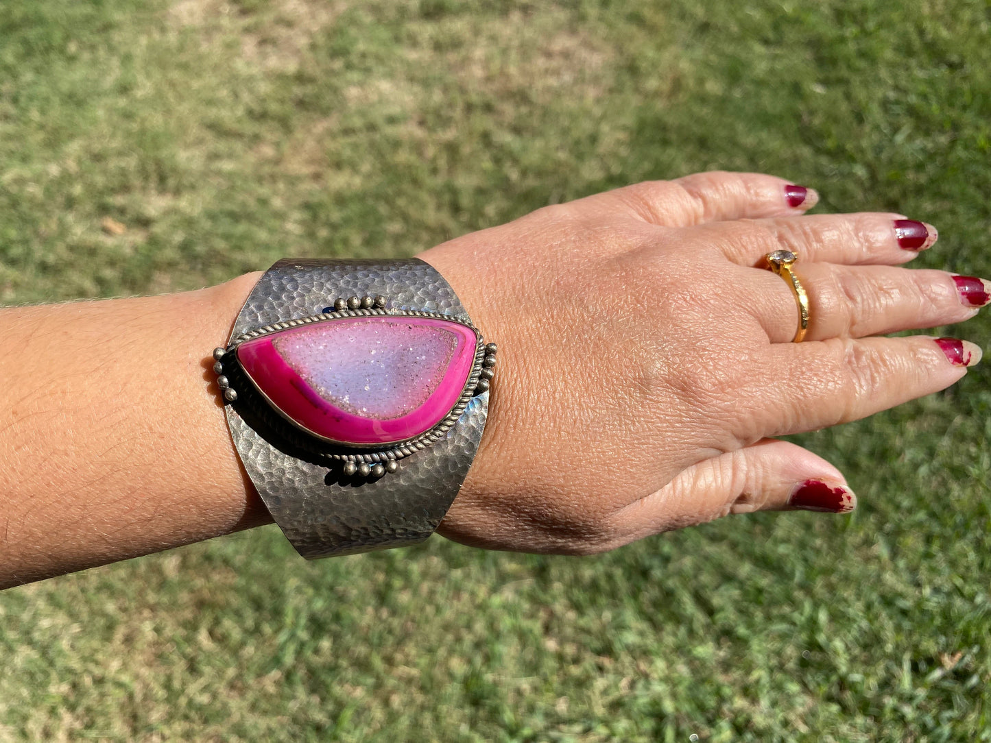 Adjustable Large Druzy Stone Antique Silver Looks, Wide Band Cuff, Hammered Cuff, Oxidize Silver Overlay Jewelry, Unique Jewelry
