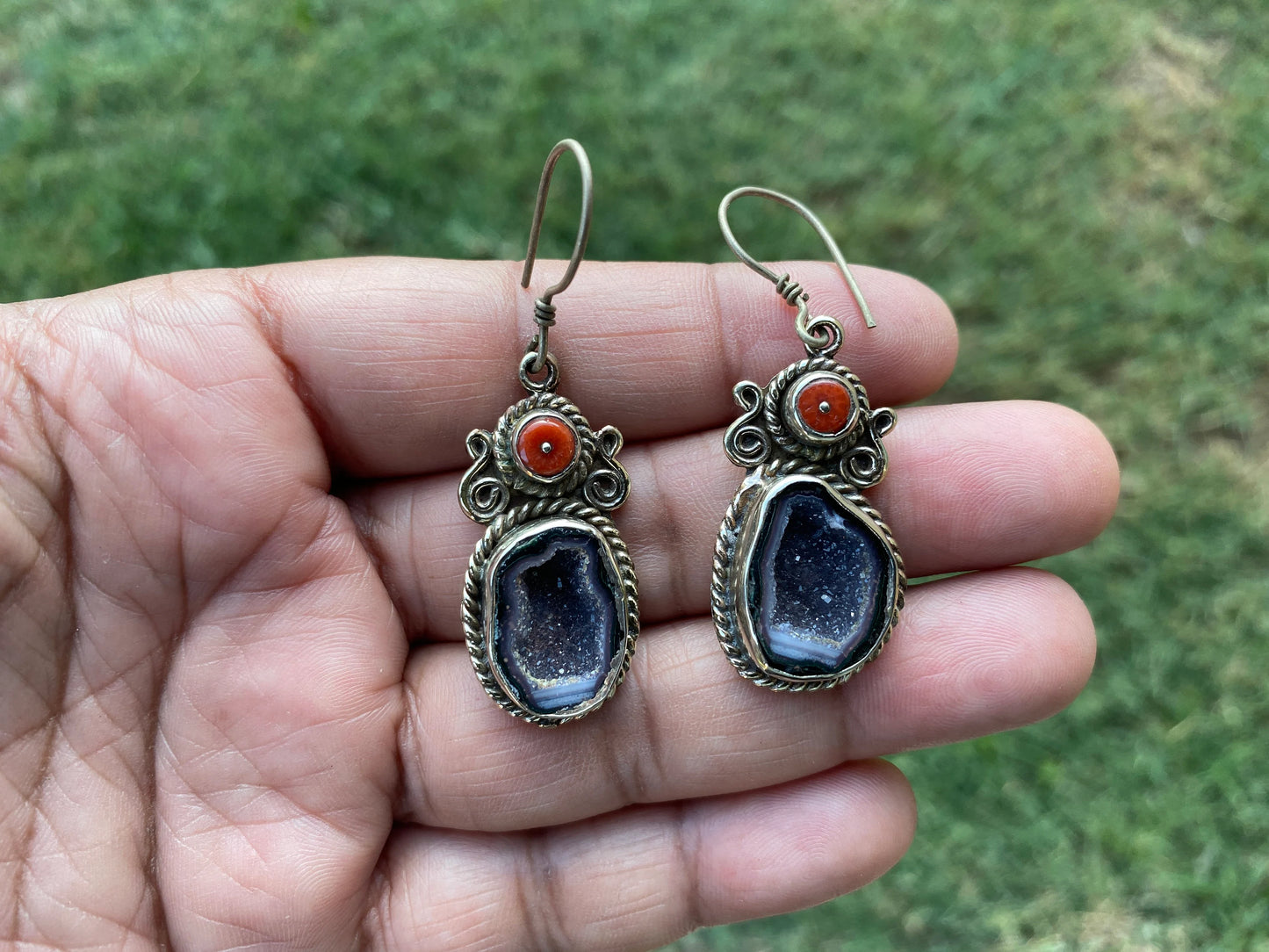Adorable Druzy Tabasco Geode with Coral Tibetan Silver Earrings, Druzy Geode Jewelry, Dangle Earring, Crystals Earrings, Natural Geode