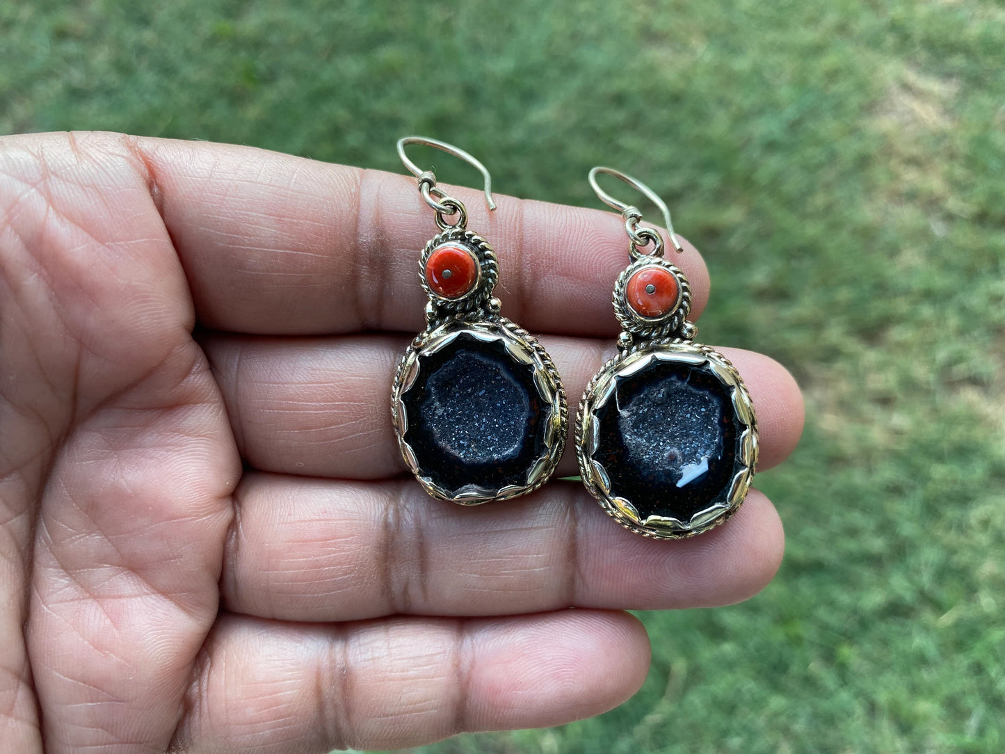 Adorable Druzy Tabasco Geode with Coral Tibetan Silver Earrings, Druzy Geode Jewelry, Dangle Earring, Crystals Earrings, Natural Geode