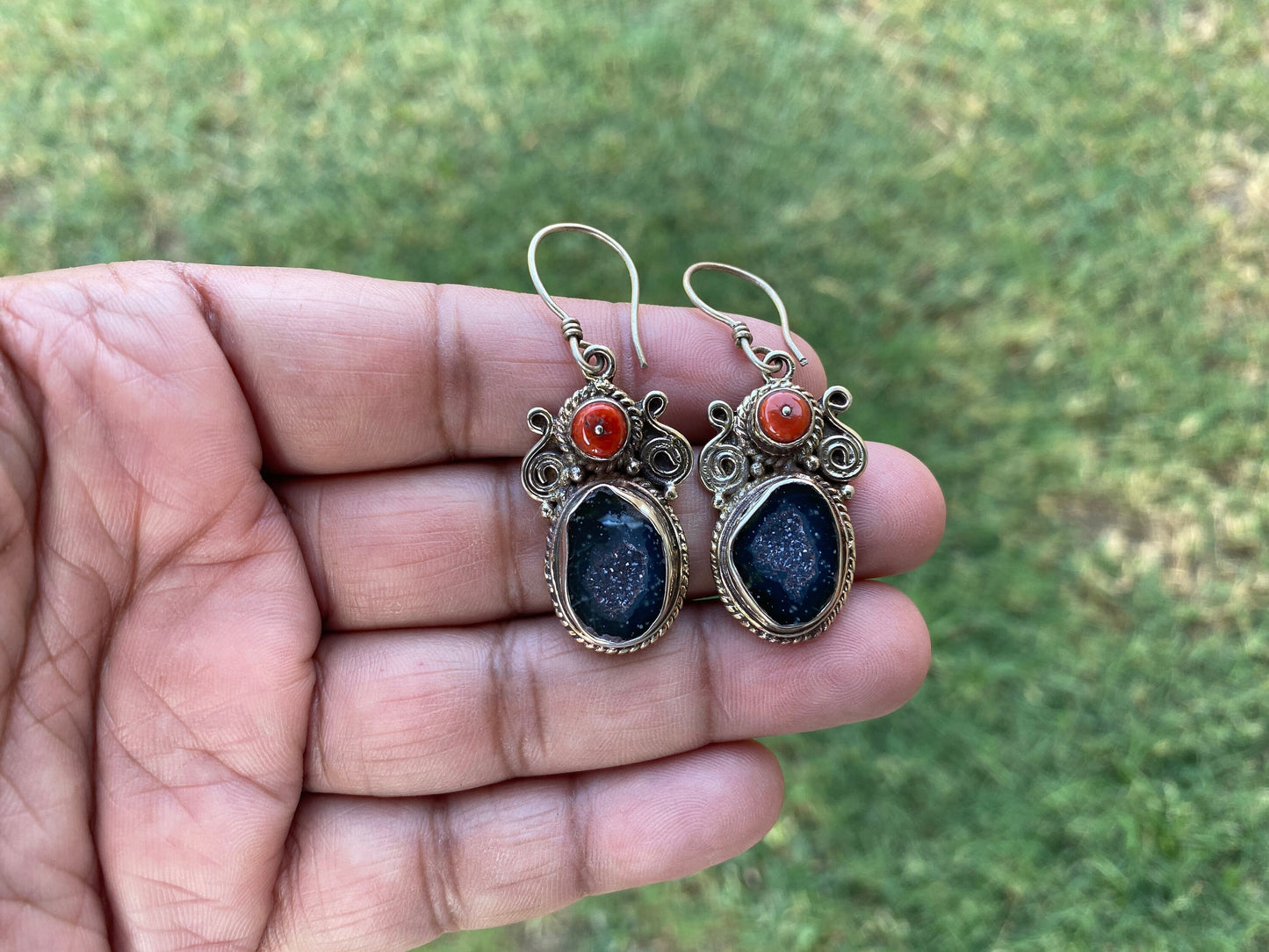 Adorable Druzy Tabasco Geode with Coral Tibetan Silver Earrings, Druzy Geode Jewelry, Dangle Earring, Crystals Earrings, Natural Geode