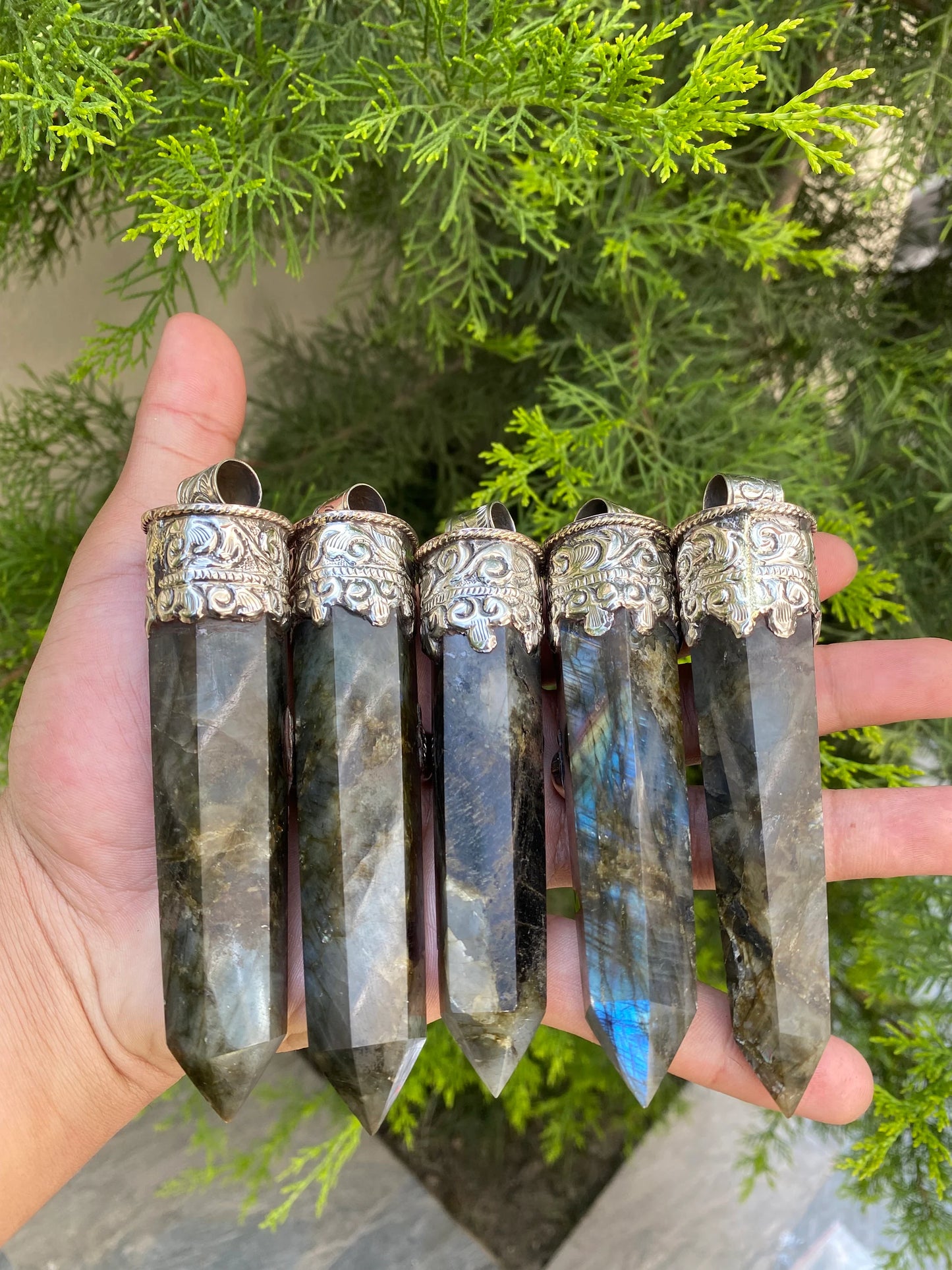 Artisan-Crafted Labradorite Tibetan Silver Pendant, Ethereal Gemstone Charm, Handmade Labradorite Tibetan Silver Necklace.