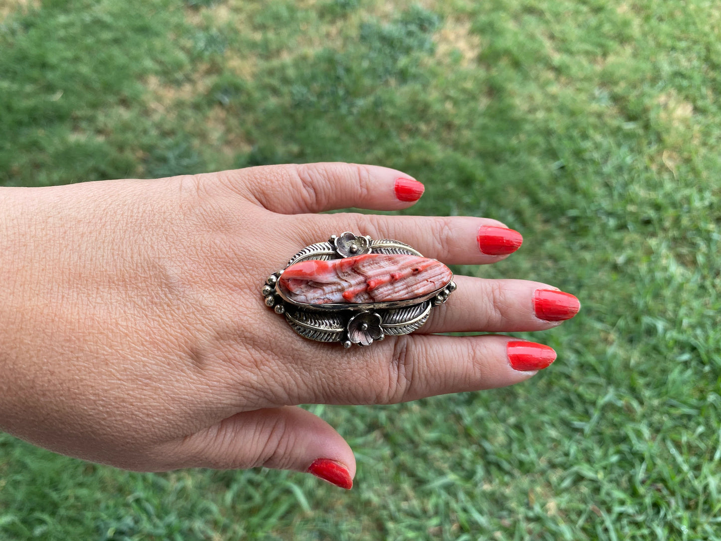 Big Adjustable Natural Spiny Oyster Tibetan Silver Ring, Spiny Oyster Jewelry, Southwest Ring, Statement Ring, Native American Style