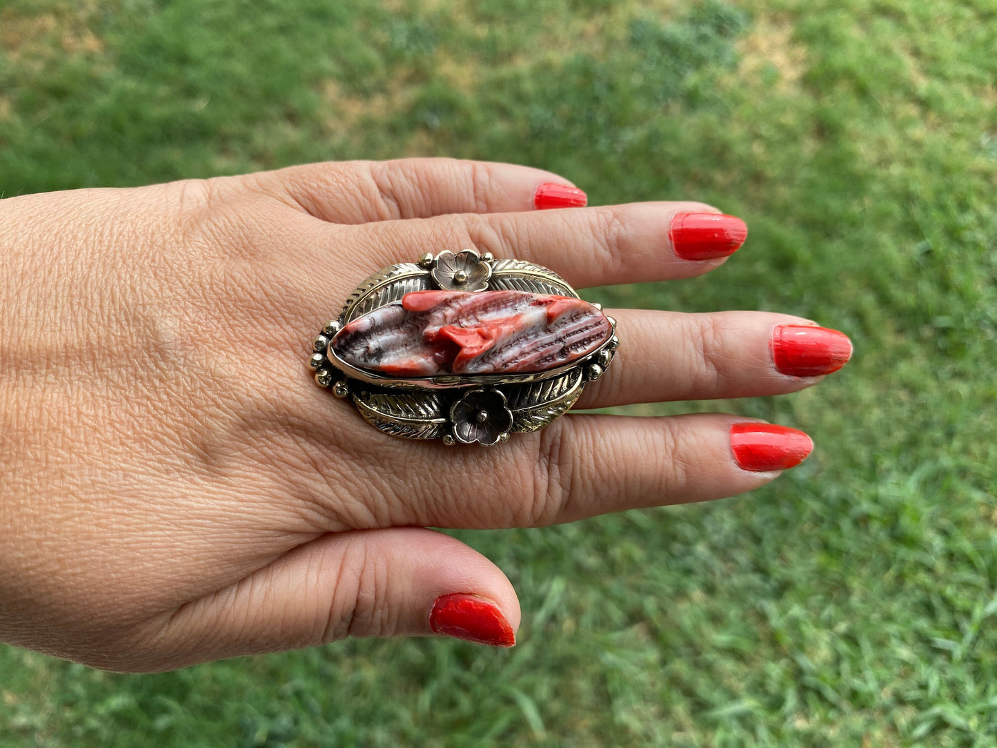 Big Adjustable Natural Spiny Oyster Tibetan Silver Ring, Spiny Oyster Jewelry, Southwest Ring, Statement Ring, Native American Style