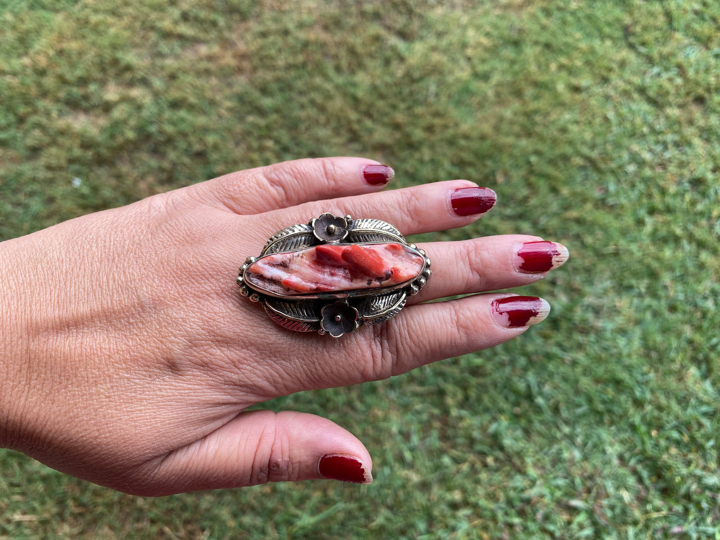 Big Adjustable Natural Spiny Oyster Tibetan Silver Ring, Spiny Oyster Jewelry, Southwest Ring, Statement Ring, Native American Style