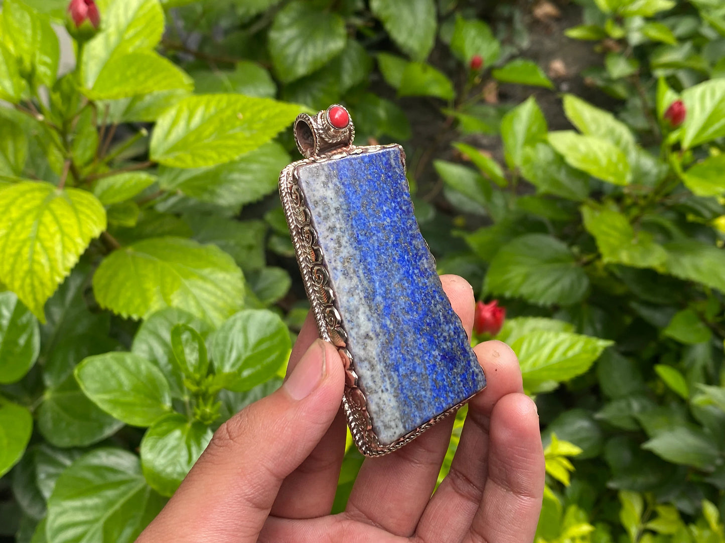 Big Handcrafted Raw Lapis Pendant with Red Coral & Tibetan Silver - Unisex Floral Design, Unique gift ideas, Boho charm, Collectible jewels.