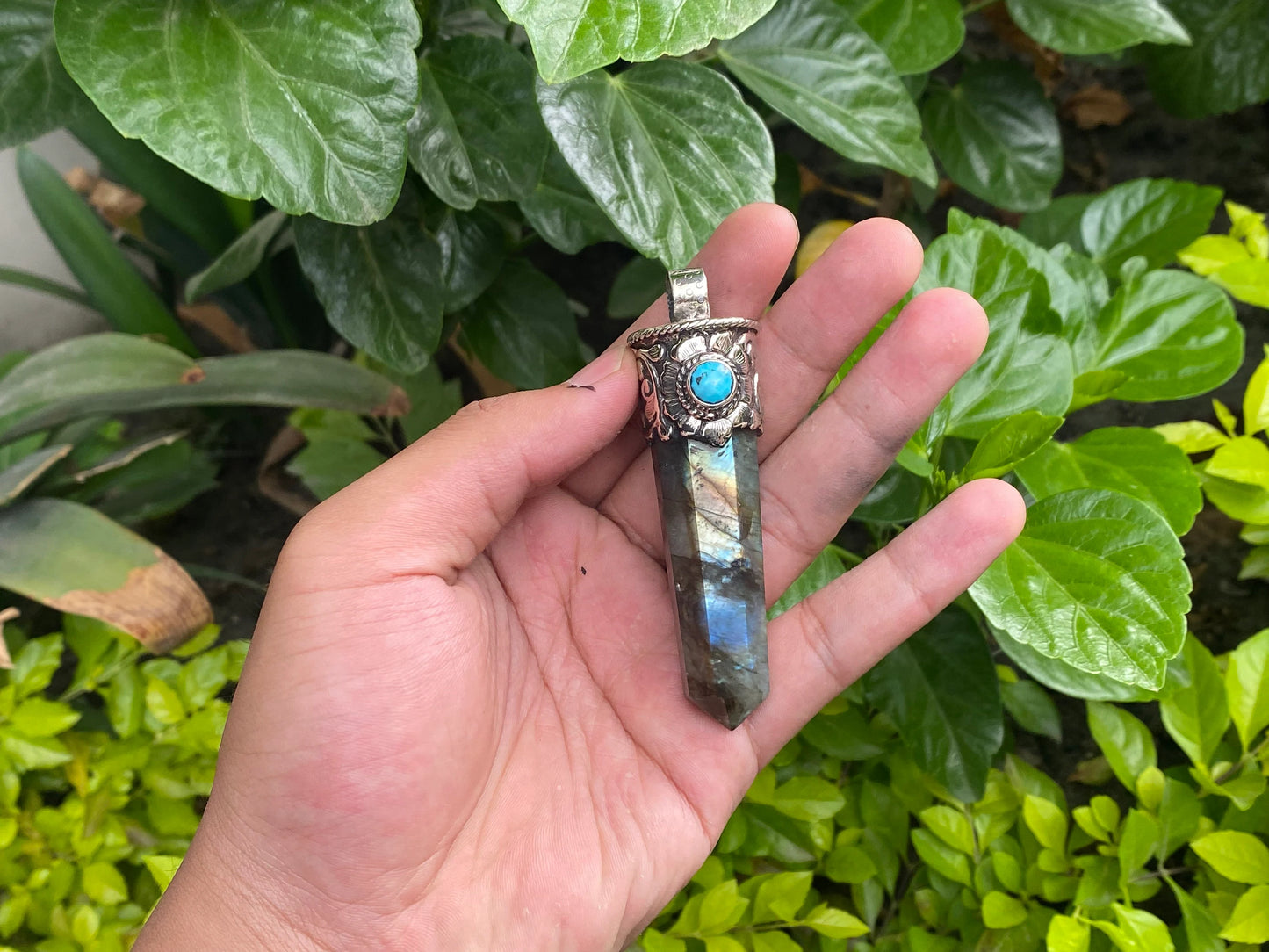 Big pointed Labradorite Pendant, Pendant for daily wears, Handmade pendant, Healing Pendant, Unisex Pendant, Turquoise adorned Pendant.