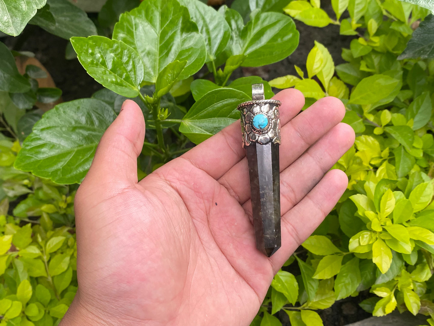 Big pointed Labradorite Pendant, Pendant for daily wears, Handmade pendant, Healing Pendant, Unisex Pendant, Turquoise adorned Pendant.
