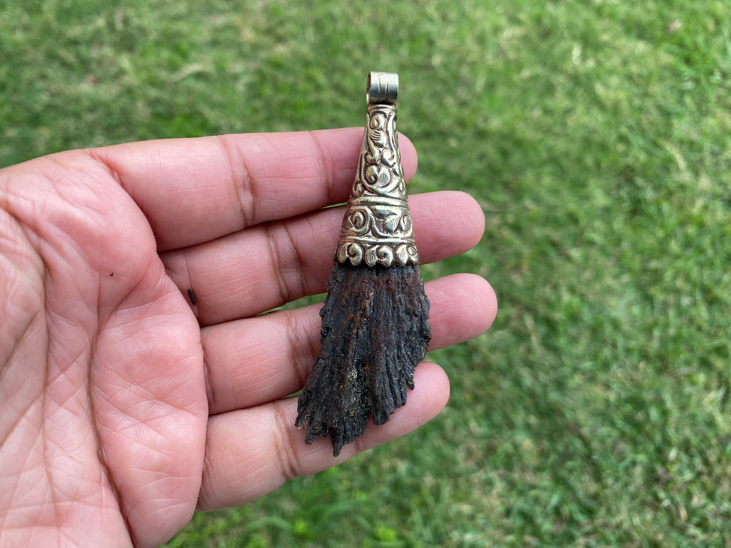 Black Raw Kyanite Tibetan Silver Pendant, Gemstone Healing Pendant, Natural Stone Pendant, Protective Energy Jewelry, Metaphysical Gift
