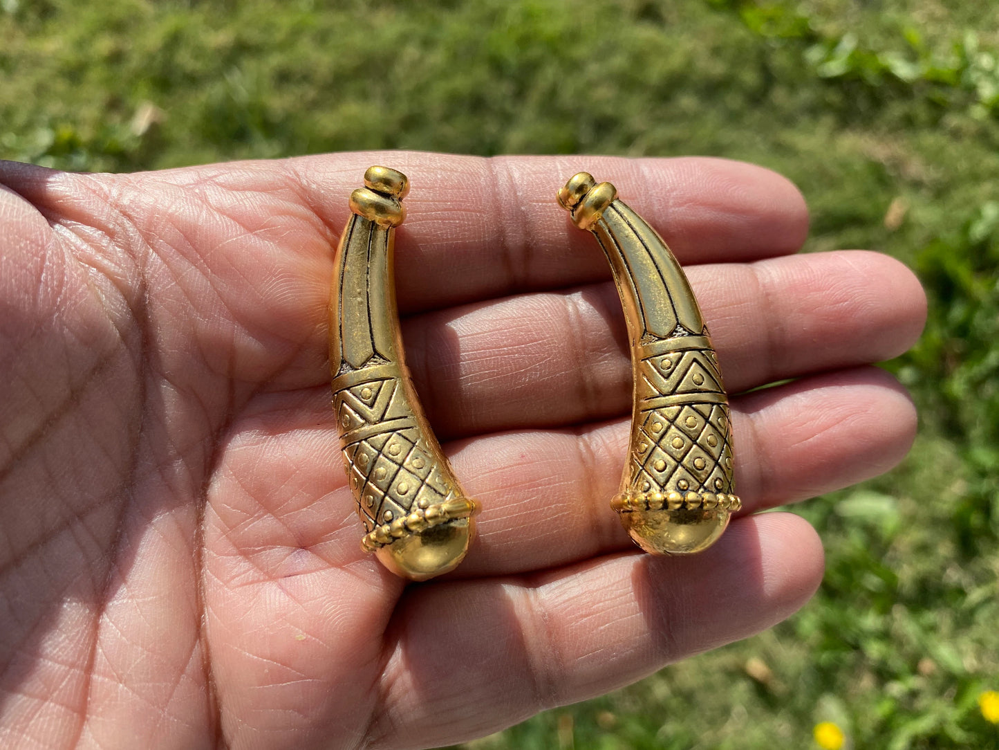 Curved Tube Brushed Gold Spacer, 18k Non Tarnish Brushed Gold Overlay, Bracelet Bar Gold Curved Tube Spacer Beads, for Necklace, Bar Beads