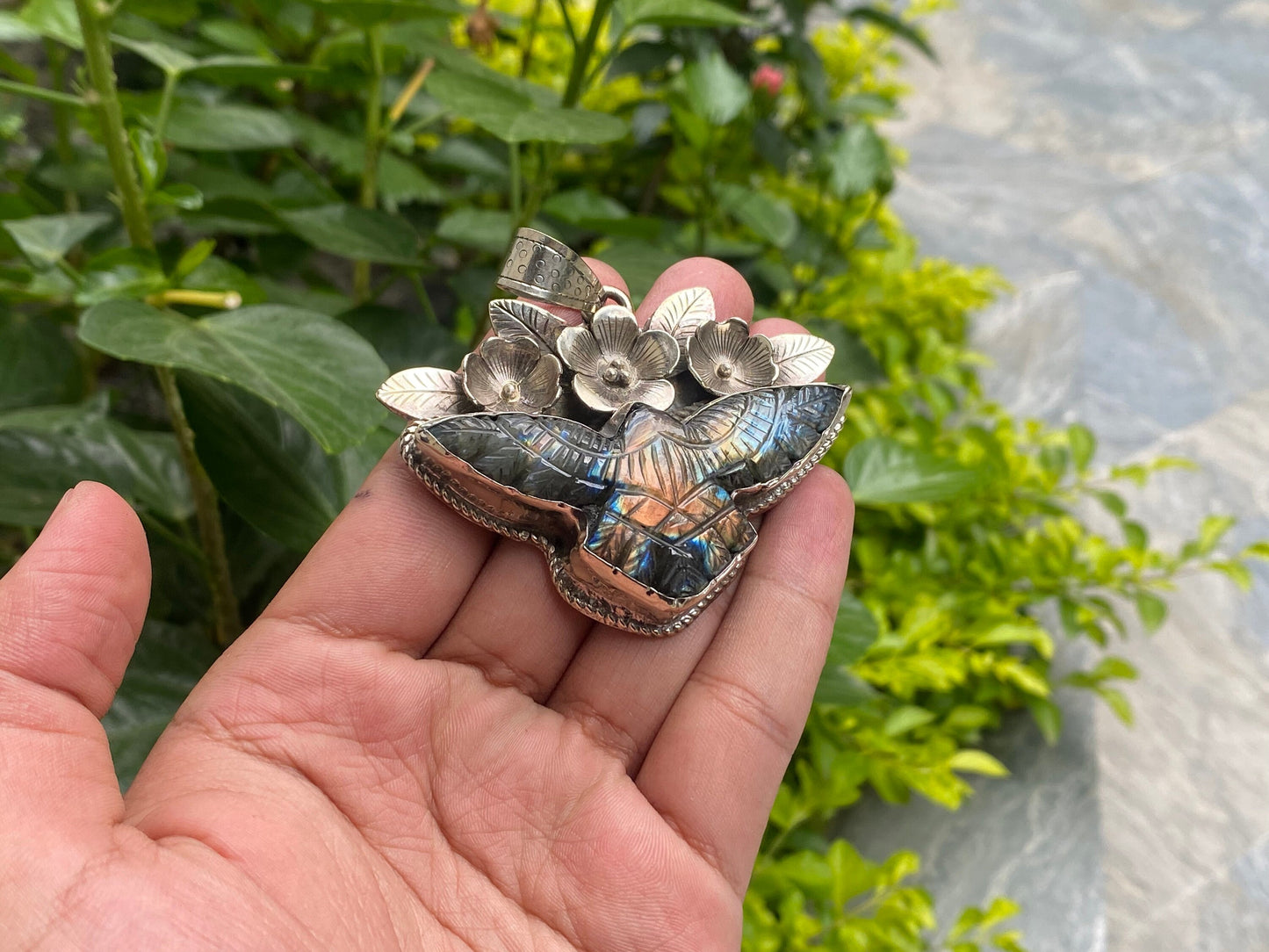 Daily Wear Labradorite Pendant: Elegant Eagle and Floral Design, Hammered Pendant, Unique labradorite pendant, Healing properties .