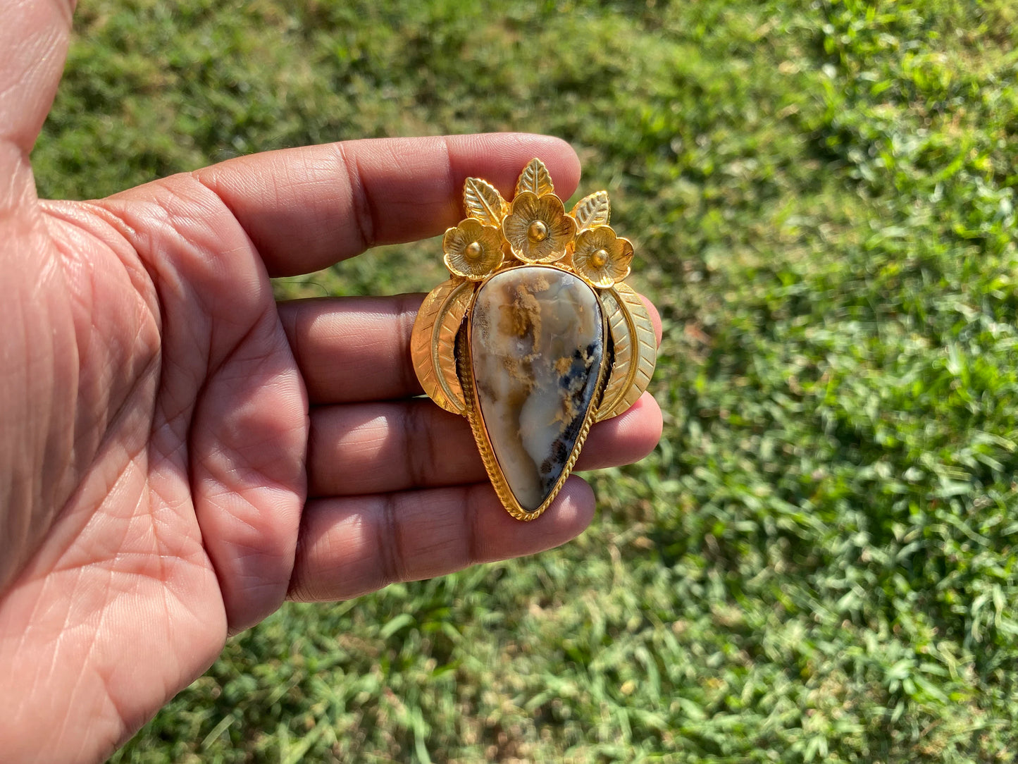 Dendritic Agate Pendants, High Quality Non Tarnish Brushed Gold Overlay, Healing Agate Pendant, Unique Jewelry Design, Elegant Gold Pendant