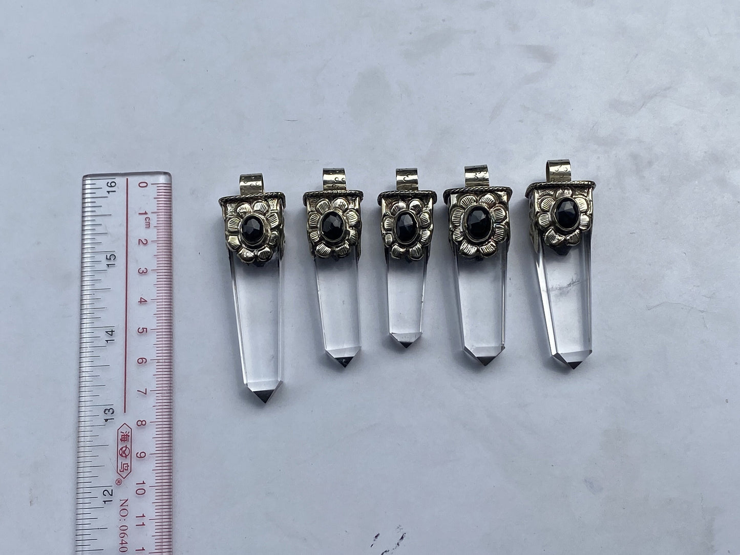 Elegant Natural Crystal Pointed Pendant for Daily Wear, Gift ideas, Natural Gemstone Pendant, Unique pendant, Natural healing Pendant.