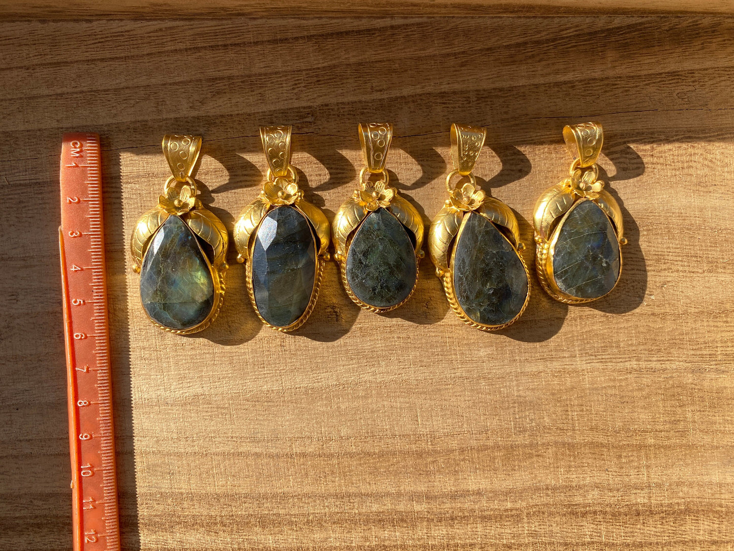 Gold Overlay Labradorite Pendant, Mystical Charm, Elegant Craftsmanship, Nature's Magic Jewelry, Aurora-inspired, Luxurious Design