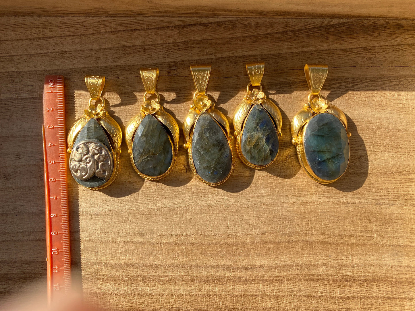 Gold Overlay Labradorite Pendant, Mystical Charm, Elegant Craftsmanship, Nature's Magic Jewelry, Aurora-inspired, Luxurious Design