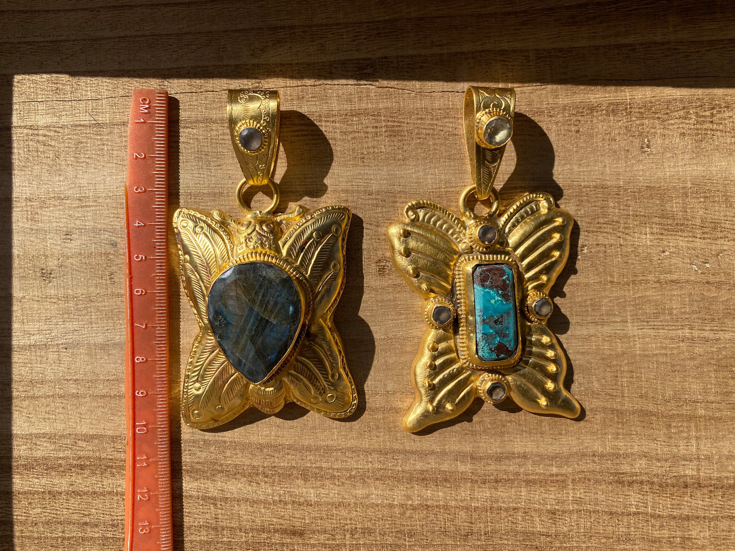 Gold Overlay Labradorite or Chrysocolla Pendant, Mystical Jewelry, Elegant Craftsmanship, Nature's Magic, Aurora-inspired, Luxurious Design