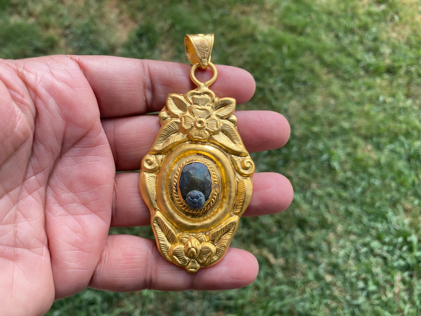 Gold Overlay Natural Labradorite Handcrafted Pendant, Mystical Charm, Elegant Craftsmanship, Nature's Magic Jewelry, Aurora-inspired