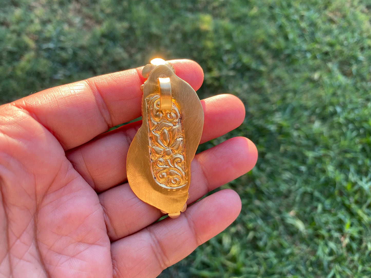 Green Chalcedony Brushed Gold Overlay Pendant, Elegant Jewelry, Unique Jewelry, Natural Gemstone, Harmony Stone, Sophisticated Style,