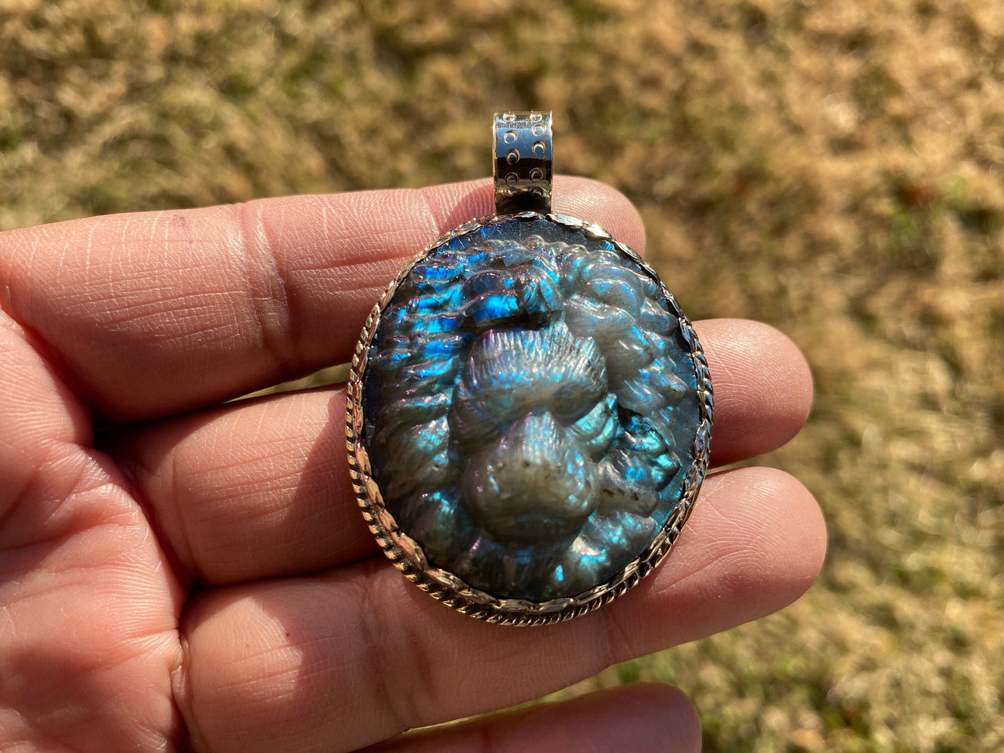Hand Carved Lion Head Labradorite Tibetan Silver Pendant, Lion Pendant, Labradorite Lion, Blue Labradorite, Crystal Pendant, Animal Pendant