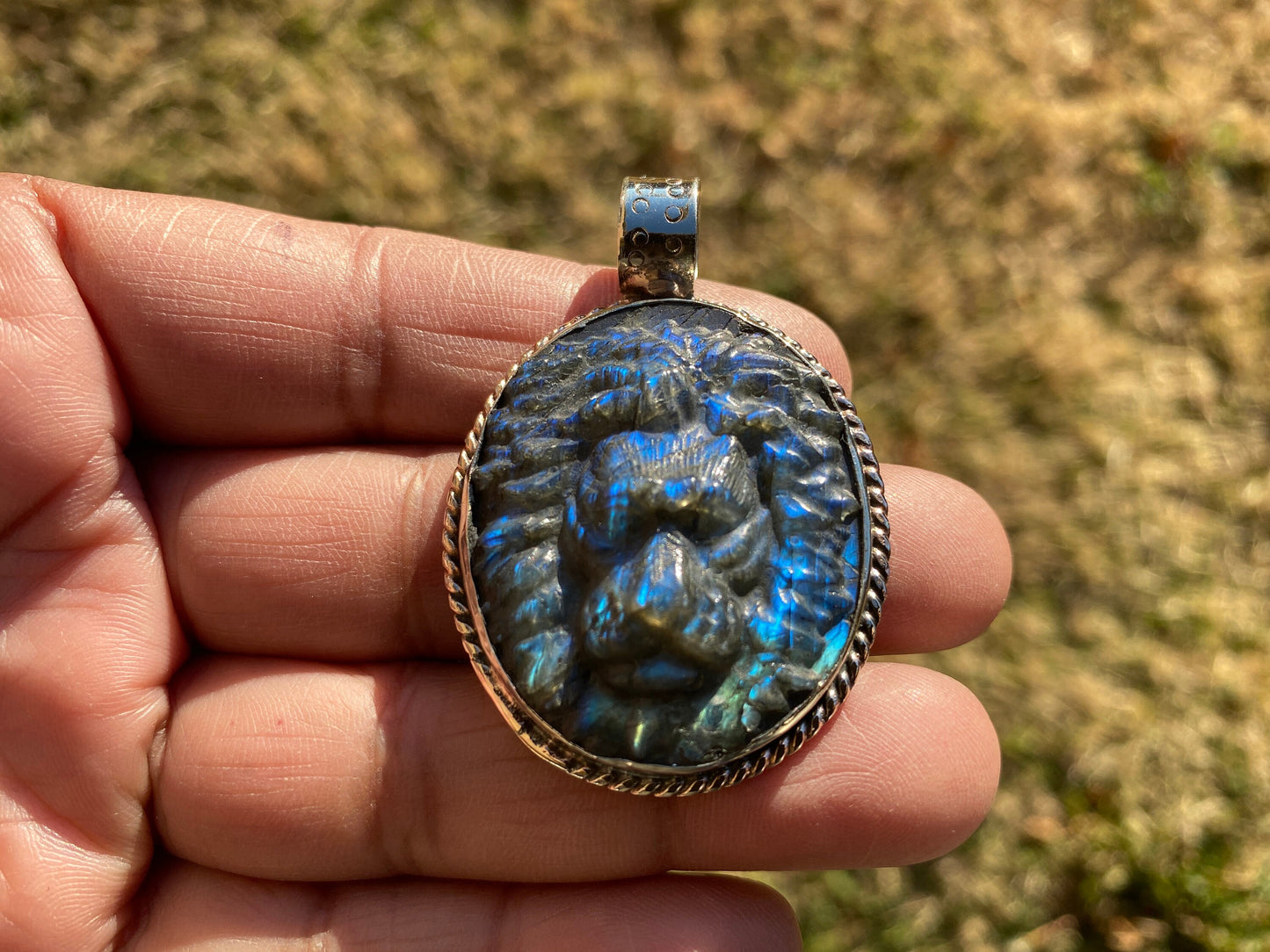 Hand Carved Lion Head Labradorite Tibetan Silver Pendant, Lion Pendant, Labradorite Lion, Blue Labradorite, Crystal Pendant, Animal Pendant