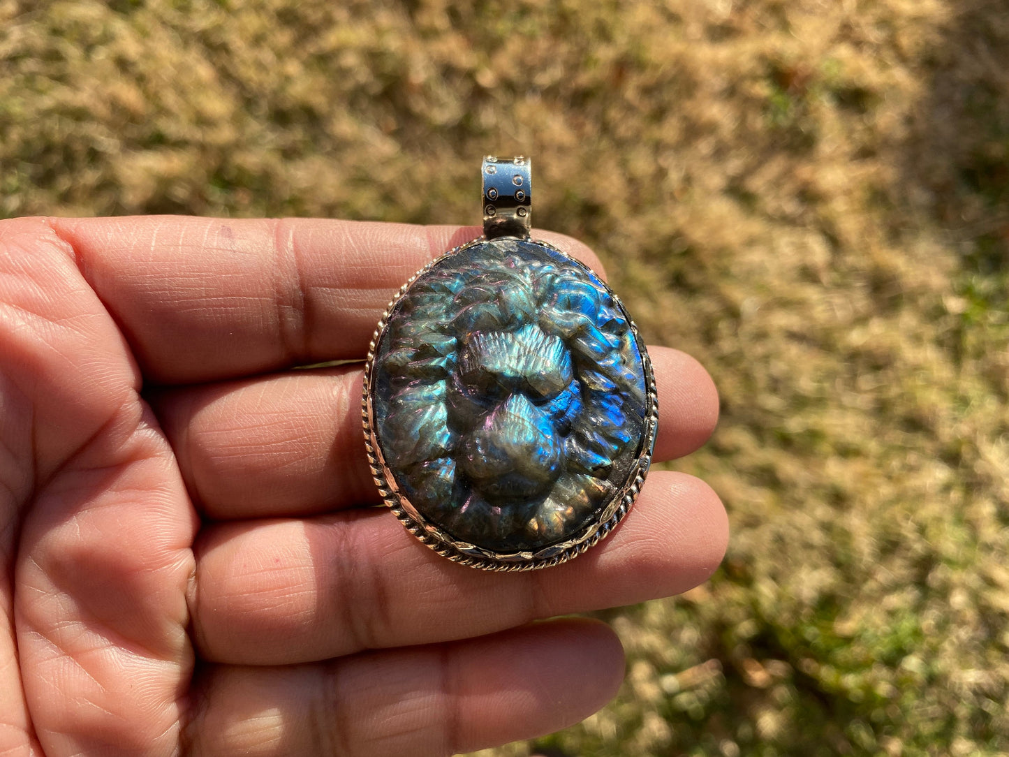 Hand Carved Lion Head Labradorite Tibetan Silver Pendant, Lion Pendant, Labradorite Lion, Blue Labradorite, Crystal Pendant, Animal Pendant