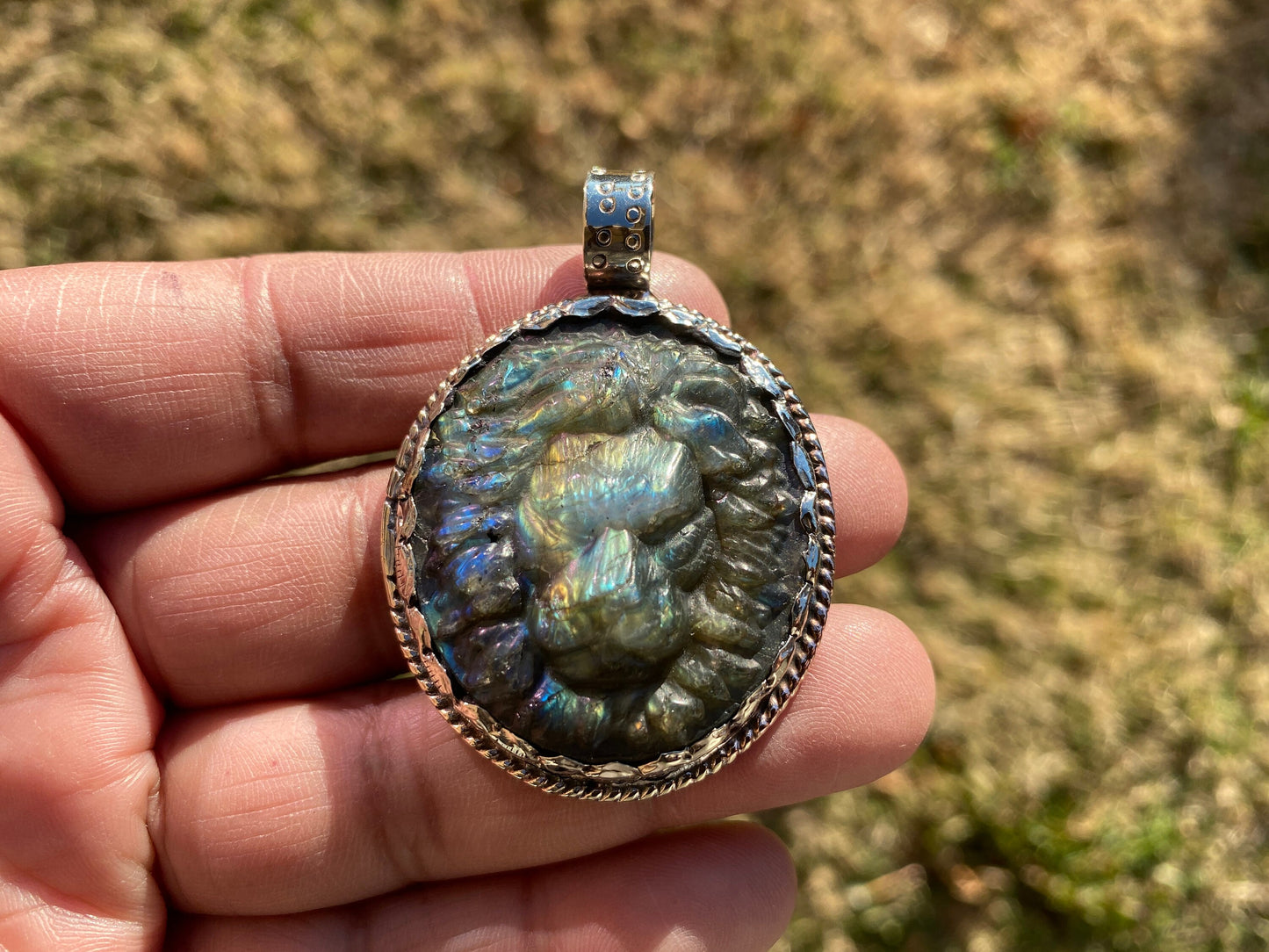 Hand Carved Lion Head Labradorite Tibetan Silver Pendant, Lion Pendant, Labradorite Lion, Blue Labradorite, Crystal Pendant, Animal Pendant