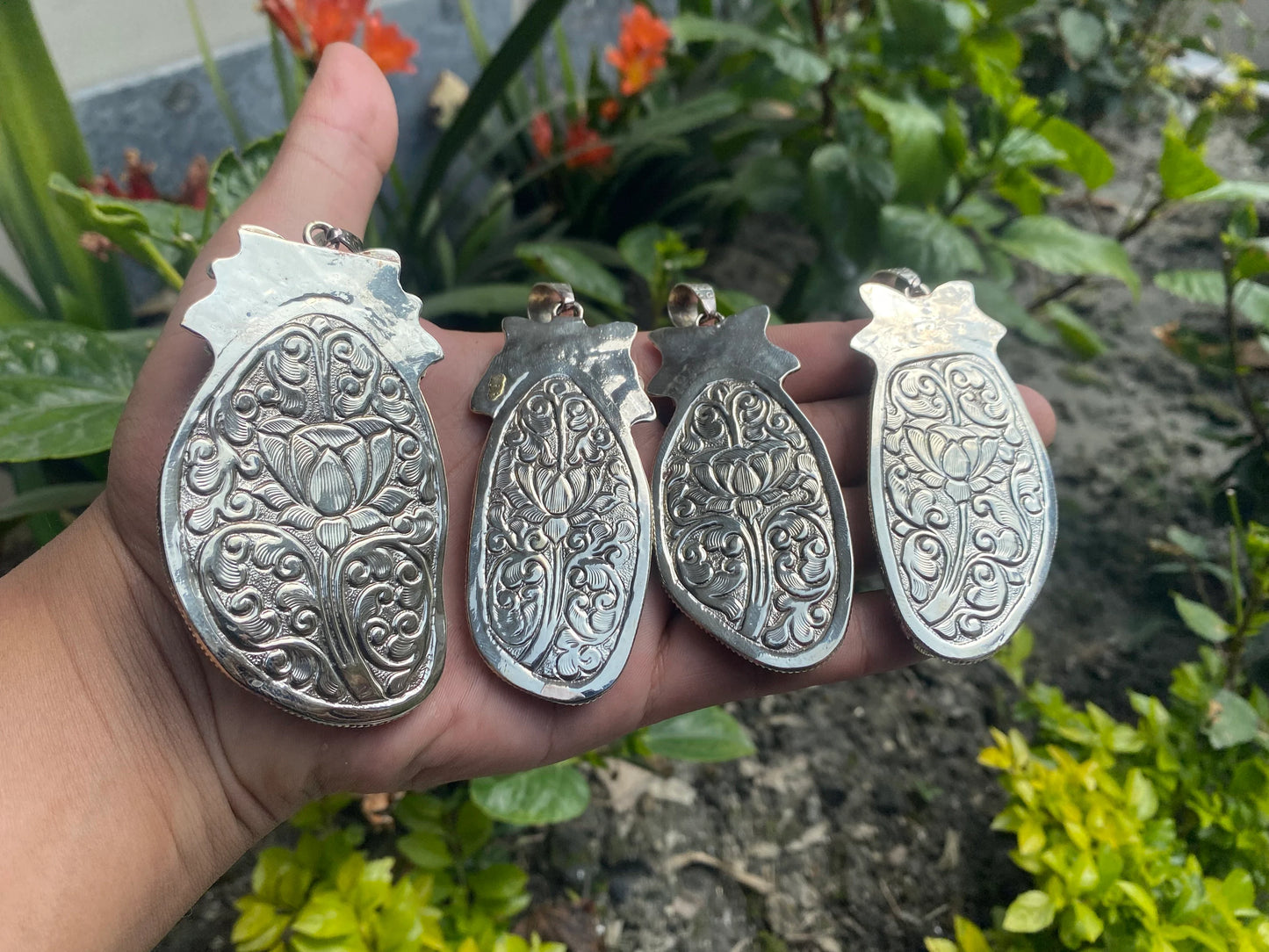 Handcrafted by Mother Nature: Agate Slice Pendant decorated with Tibetan Silver Details.