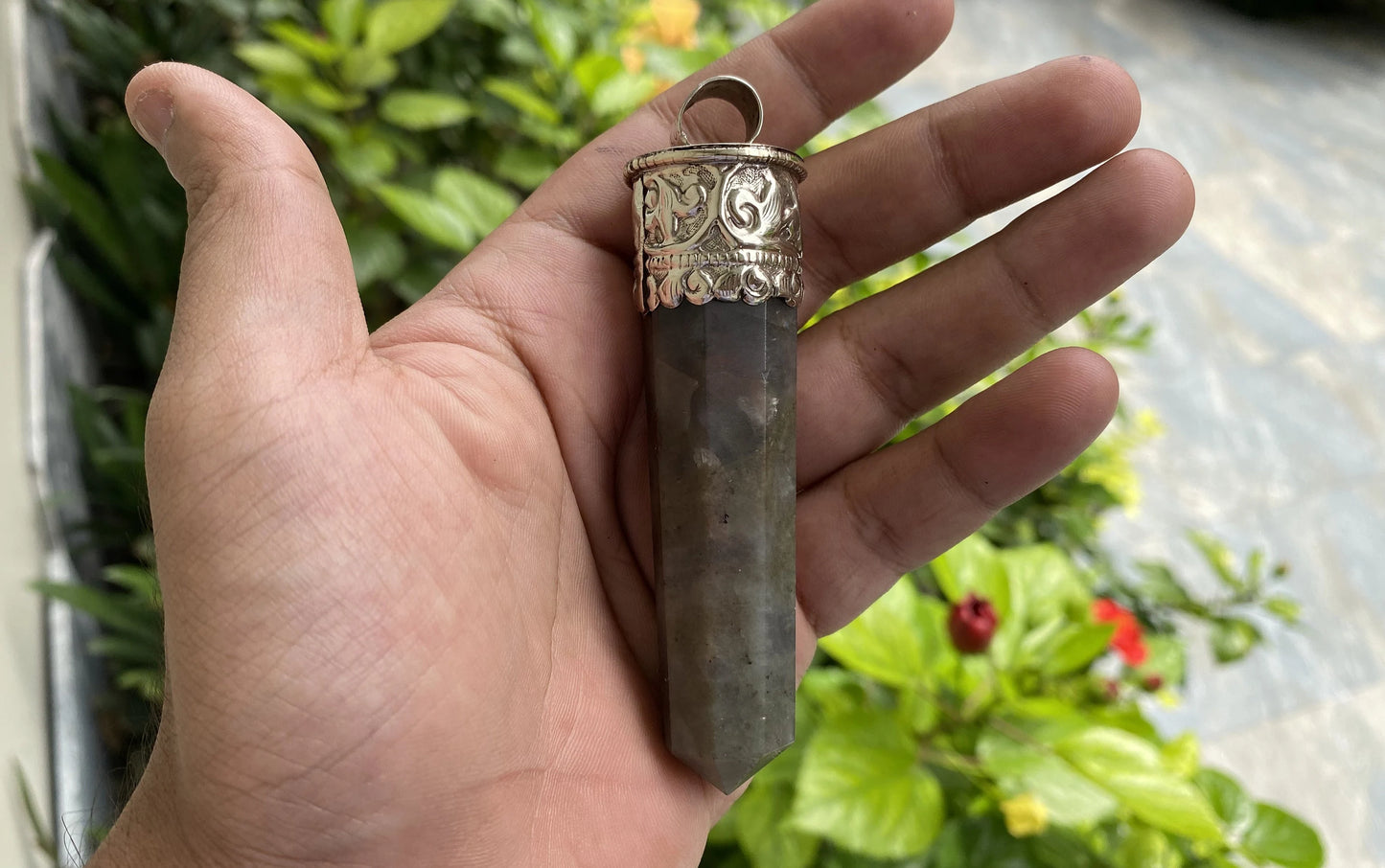 Handmade Labradorite Pendant: A Perfect Gift for Her, Artisan Crafted Labradorite Pendant, Made in Nepal, Tibetan silver hammered design.