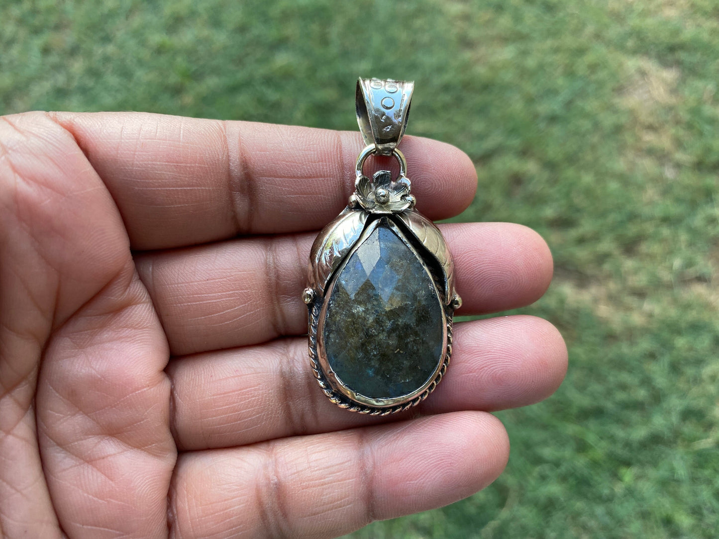 Labradorite Natural Stone Tibetan Silver Pendant, Healing Crystal, Energy Pendant for Necklace, Birthday Gift, Birthstone Jewelry,