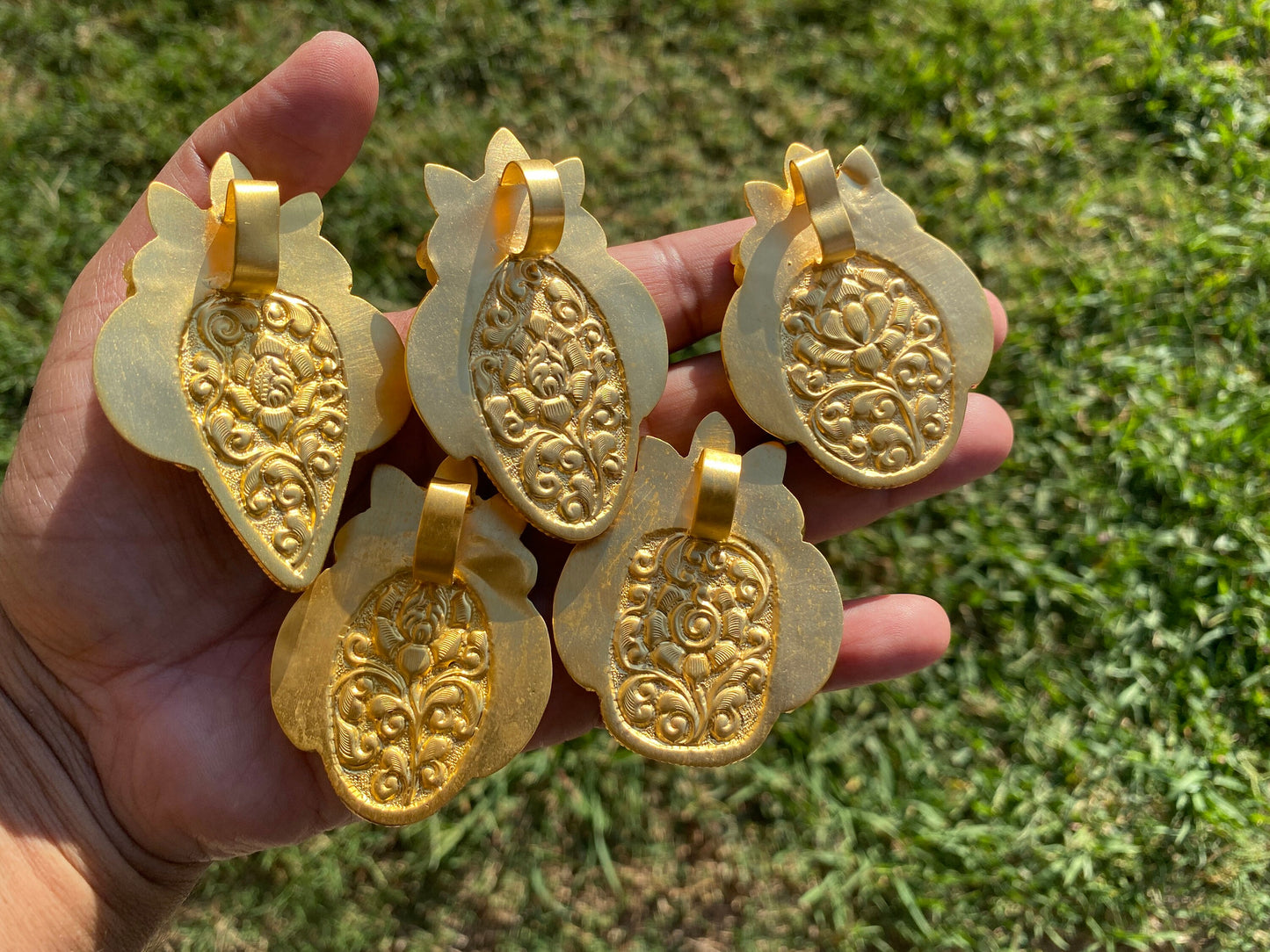 Dendritic Agate Pendants, High Quality Non Tarnish Brushed Gold Overlay, Healing Agate Pendant, Unique Jewelry Design, Elegant Gold Pendant