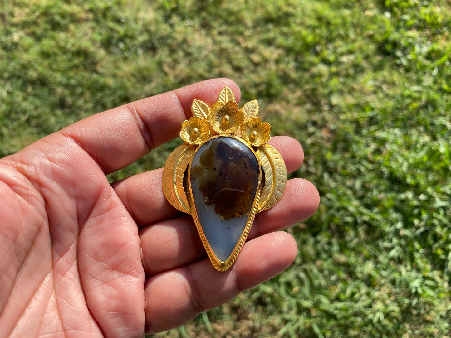 Dendritic Agate Pendants, High Quality Non Tarnish Brushed Gold Overlay, Healing Agate Pendant, Unique Jewelry Design, Elegant Gold Pendant