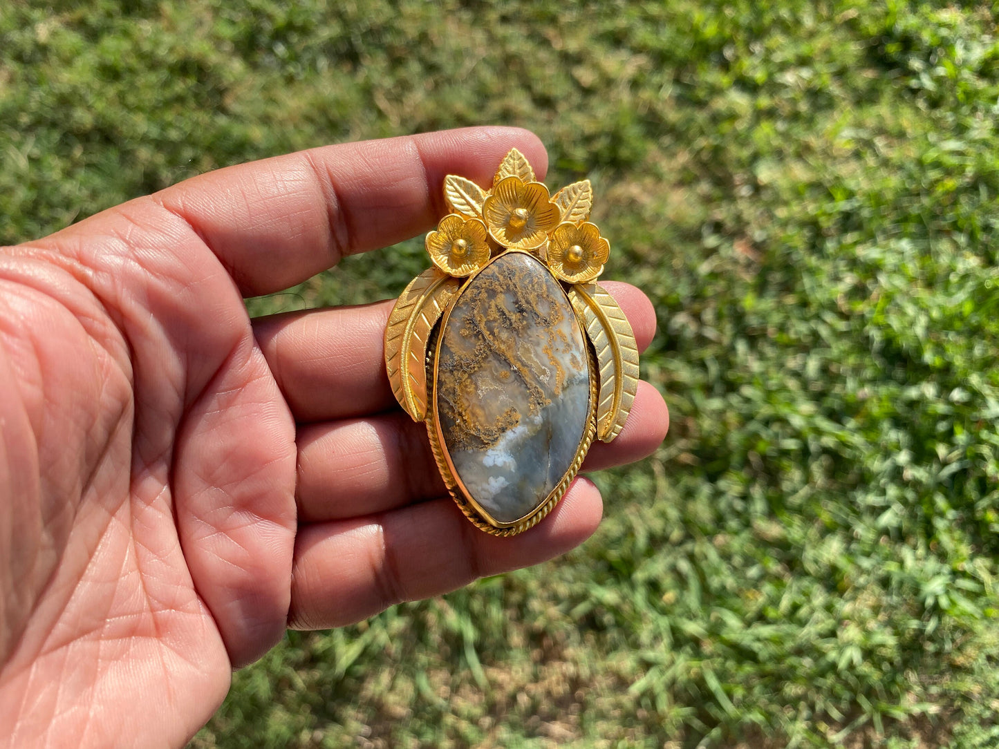 Dendritic Agate Pendants, High Quality Non Tarnish Brushed Gold Overlay, Healing Agate Pendant, Unique Jewelry Design, Elegant Gold Pendant