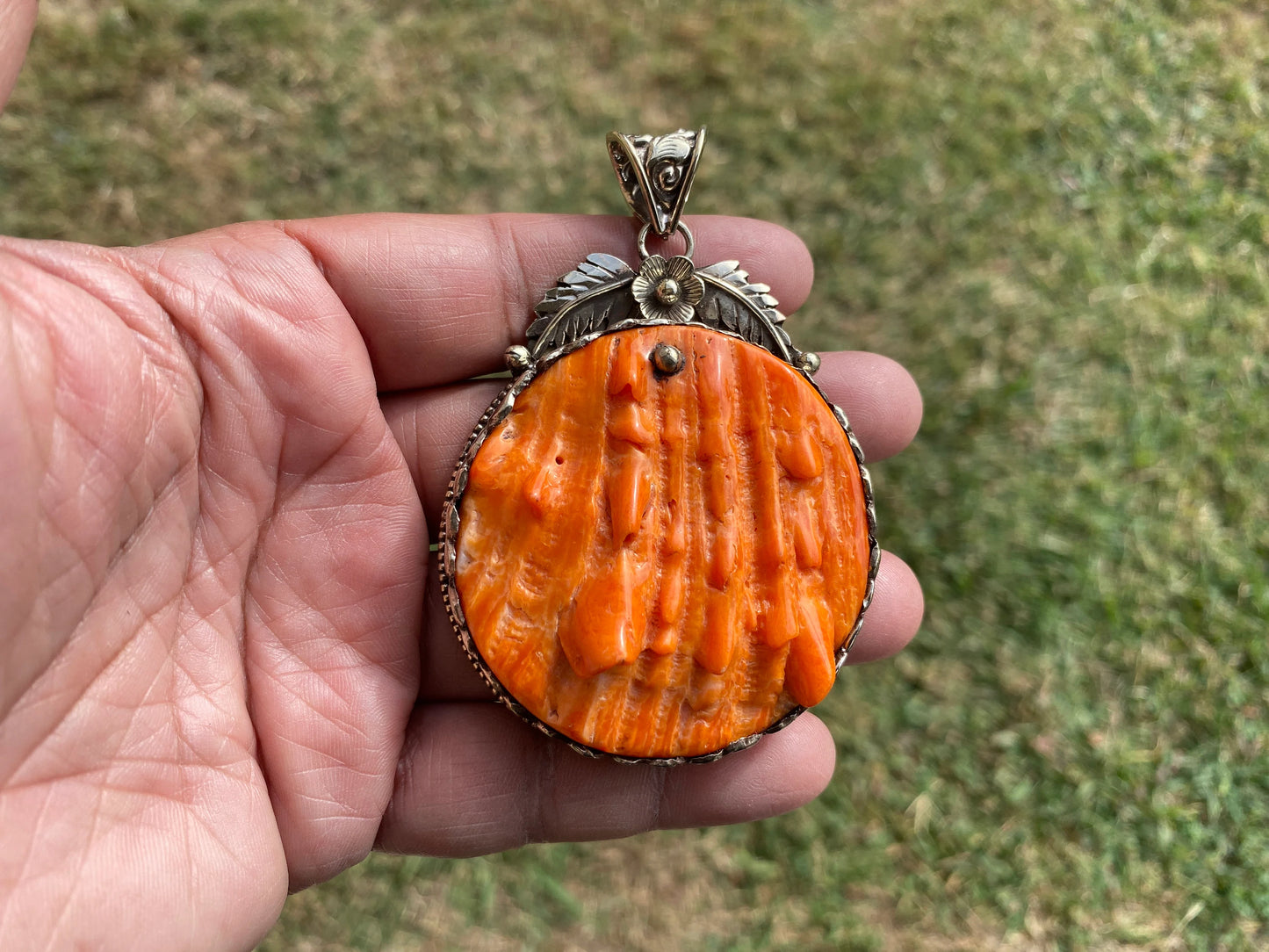High Quality Spiny Oyster Shell Tibetan Silver Large Pendant, Native American Style Jewelry, Southwestern, Bohemian Jewelry for Men or Women