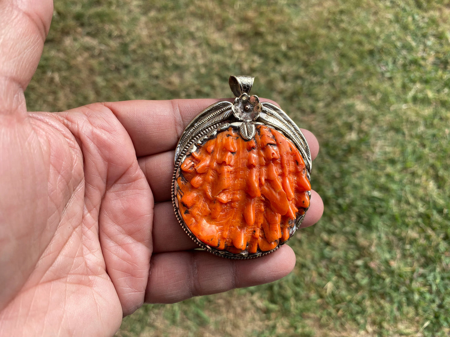 High Quality Spiny Oyster Shell Tibetan Silver Large Pendant, Native American Style Jewelry, Southwestern, Bohemian Jewelry for Men or Women