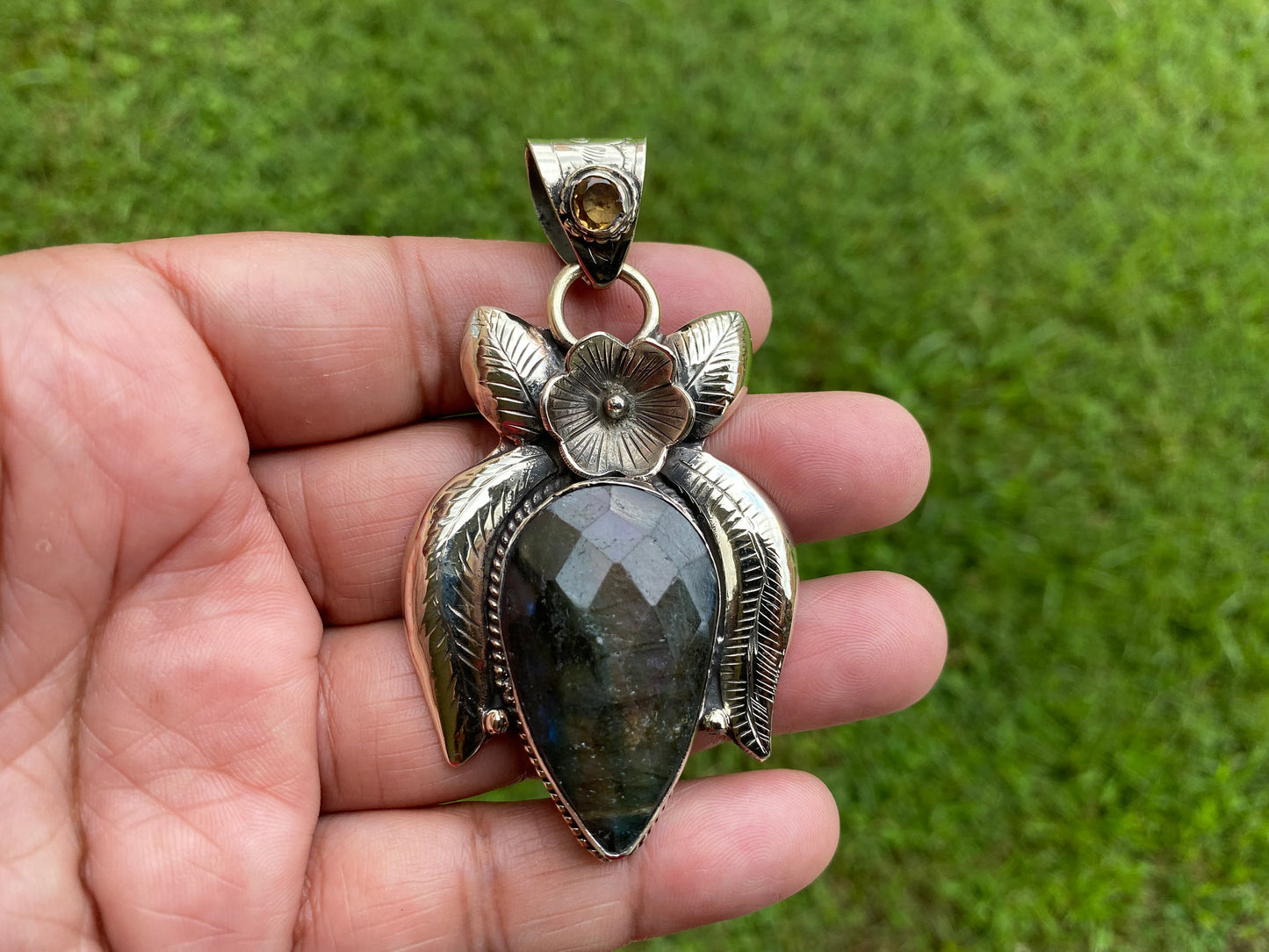 Labradorite Natural Stone Tibetan Silver Pendant, Citrine Gemstone, Tibetan Jewelry, Women's Jewelry, Birthstone, Flower Designs, Bohemian
