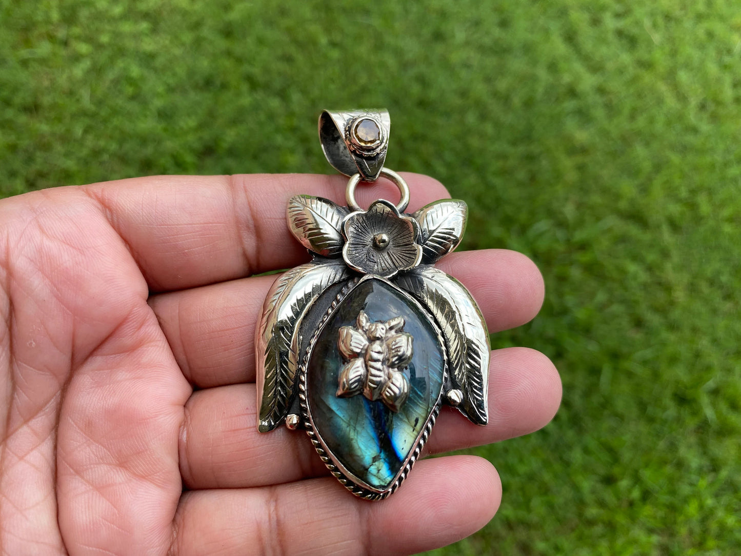 Labradorite Natural Stone Tibetan Silver Pendant, Citrine Gemstone, Tibetan Jewelry, Women's Jewelry, Birthstone, Flower Designs, Bohemian