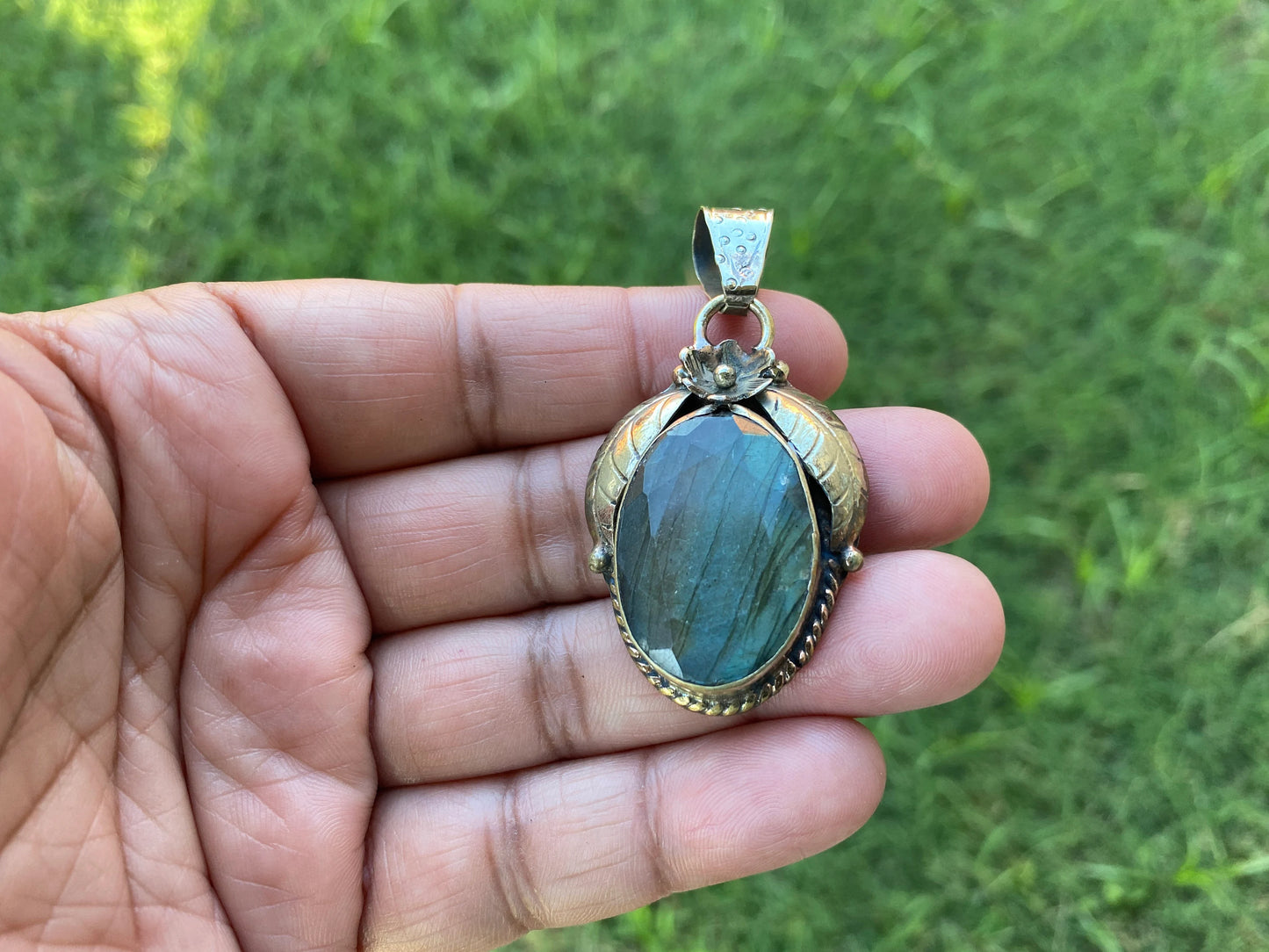 Labradorite Natural Stone Tibetan Silver Pendant, Healing Crystal, Energy Pendant for Necklace, Birthday Gift, Birthstone Jewelry,