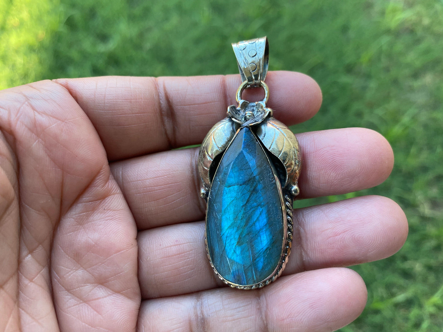 Labradorite Natural Stone Tibetan Silver Pendant, Healing Crystal, Energy Pendant for Necklace, Birthday Gift, Birthstone Jewelry,