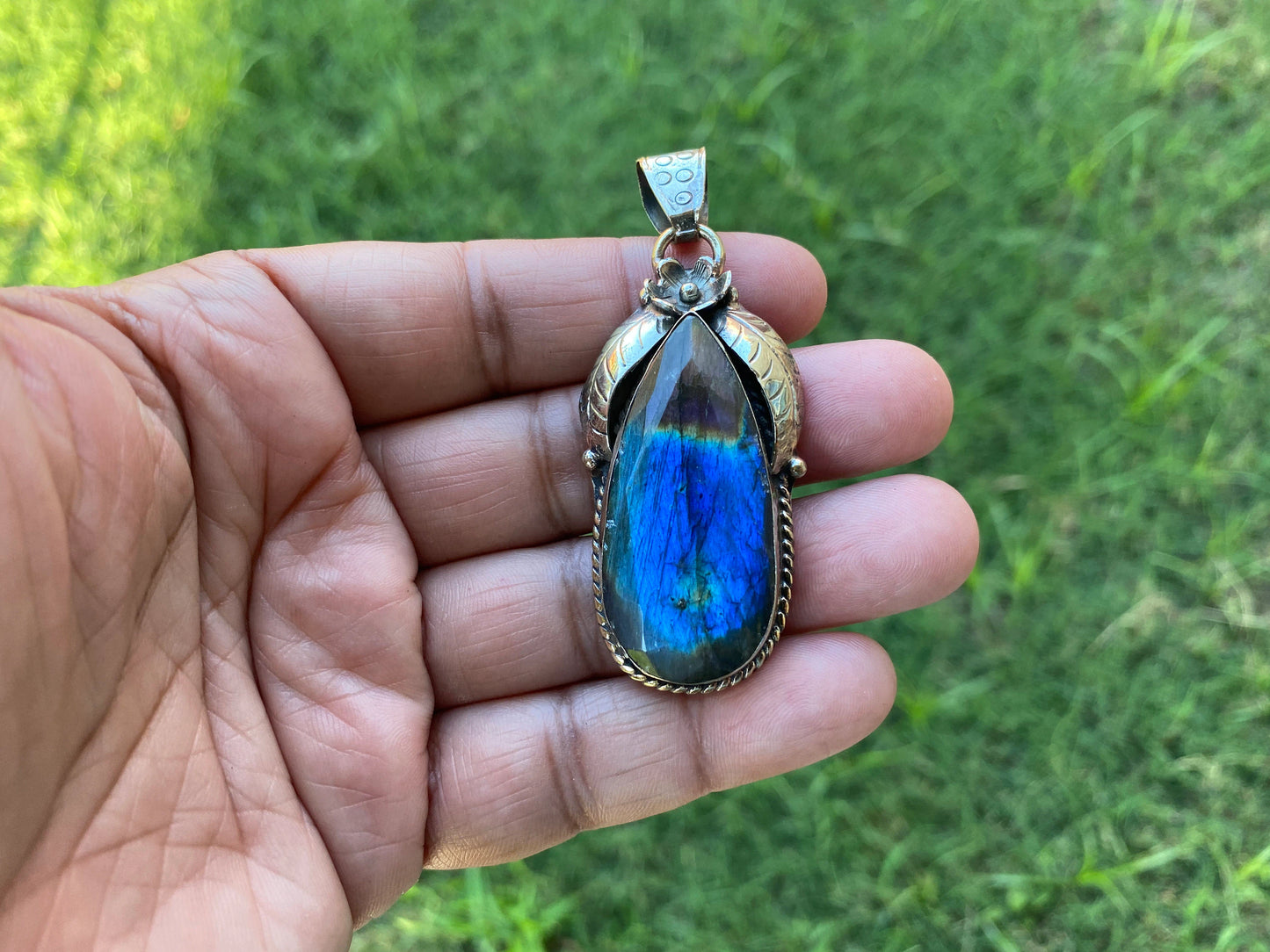 Labradorite Natural Stone Tibetan Silver Pendant, Healing Crystal, Energy Pendant for Necklace, Birthday Gift, Birthstone Jewelry,