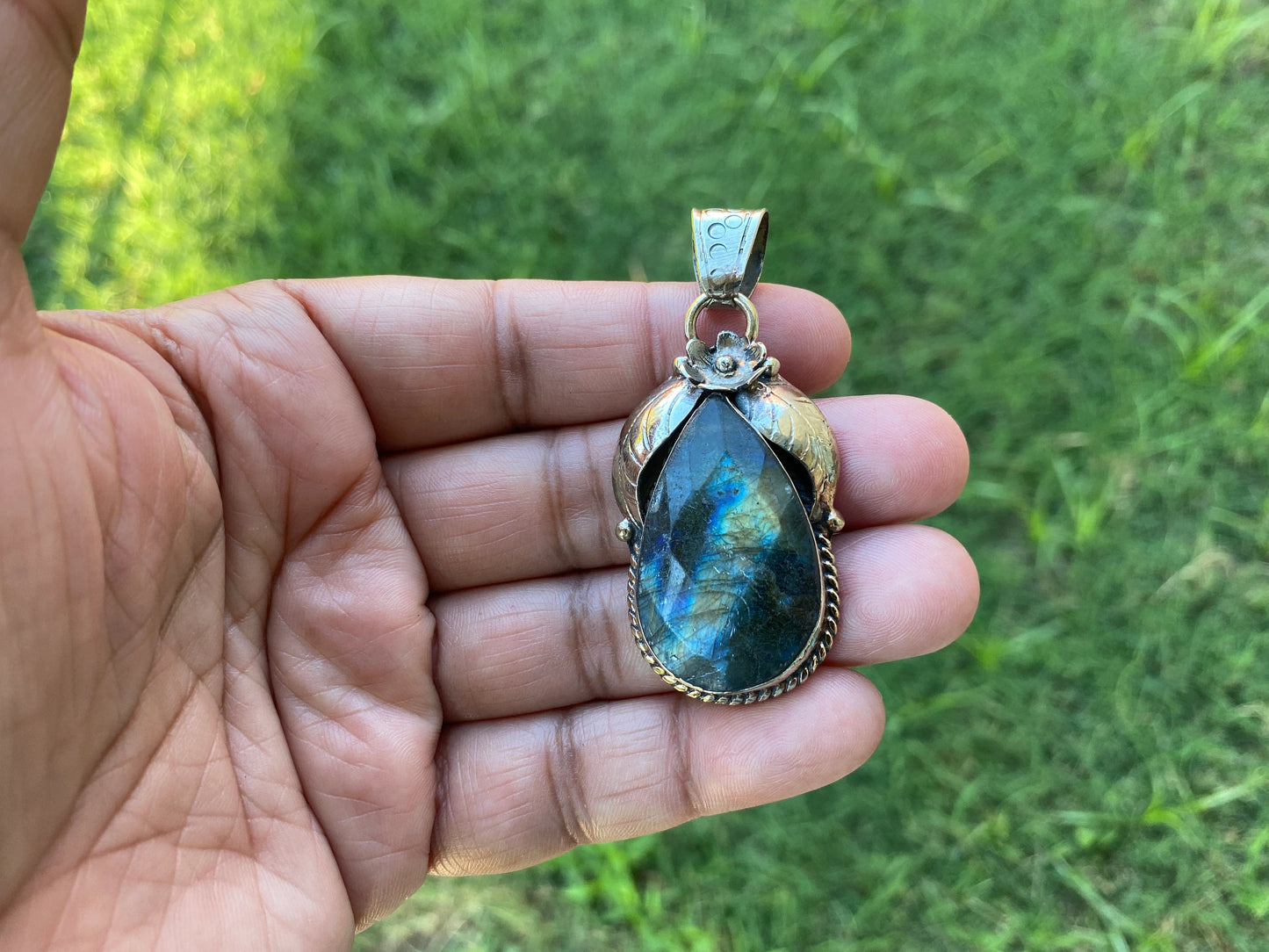 Labradorite Natural Stone Tibetan Silver Pendant, Healing Crystal, Energy Pendant for Necklace, Birthday Gift, Birthstone Jewelry,