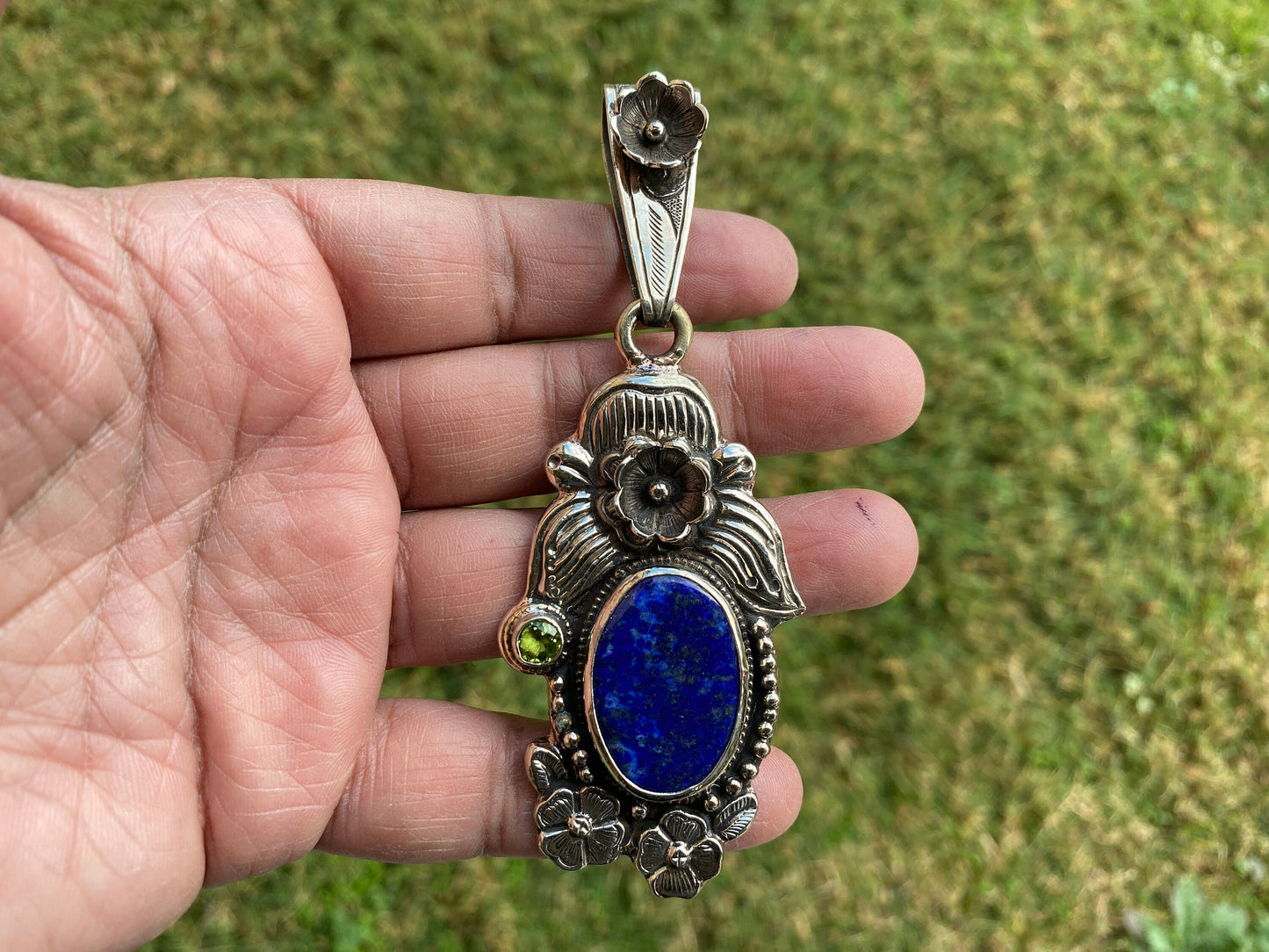 Lapis Lazuli Tibetan Silver Pendant, peridot or Aquamarine Gemstones, Ethnic Jewelry, Pendant for Necklace, Jewelry from Nepal, Birthstone