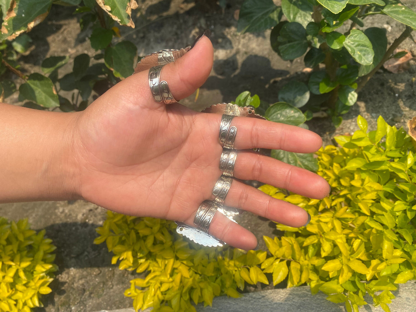 Large Aesthetic Spiny Oyster Tibetan Silver Ring, Hammered Ring.