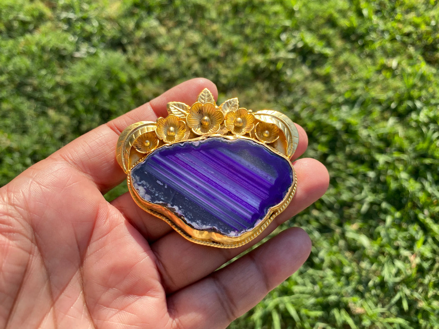 Large Colorful Slice Agate Pendant, 18K Brushed Gold Overlay, Flower Design Pendant For Necklace, Healing Crystal Jewelry, Druzy Agate Slice
