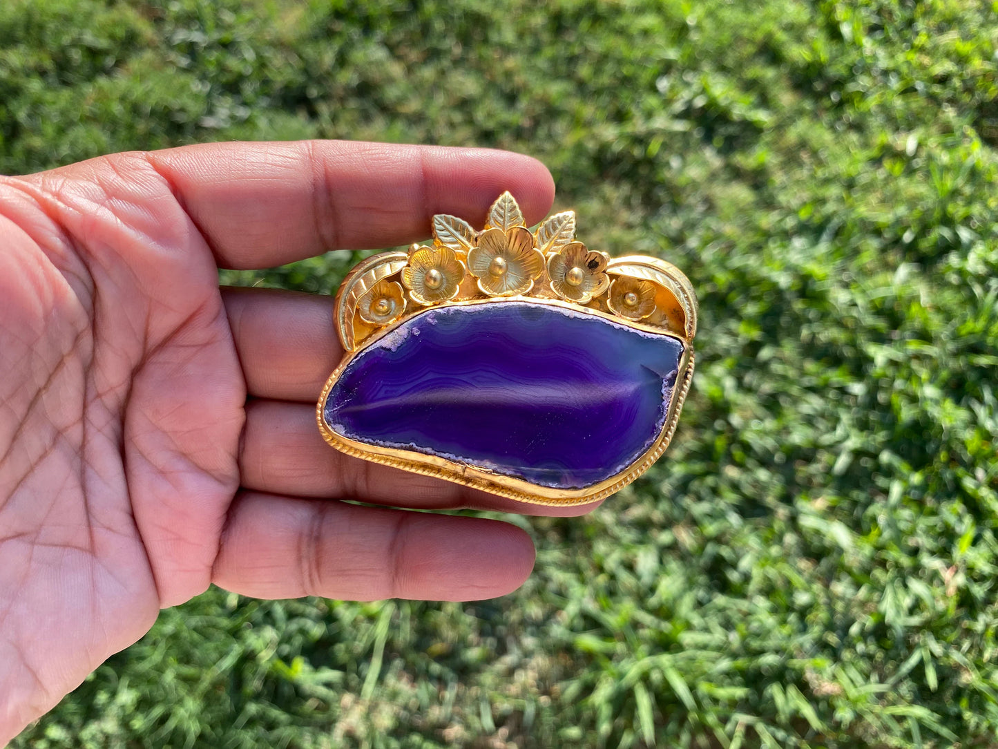 Large Colorful Slice Agate Pendant, 18K Brushed Gold Overlay, Flower Design Pendant For Necklace, Healing Crystal Jewelry, Druzy Agate Slice