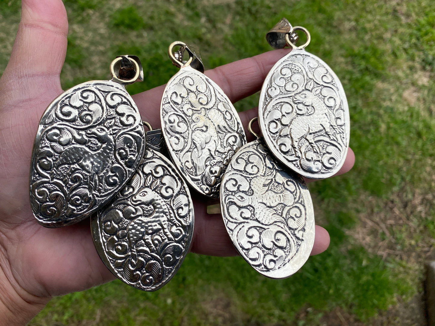 Large Labradorite Natural Stone Tibetan Silver Pendant For Necklaces, Gemstone Jewelry, Crystal Pendant, Statement Jewelry, Unisex Jewelry
