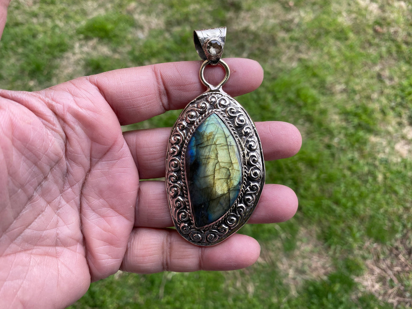Large Labradorite Natural Stone Tibetan Silver Pendant For Necklaces, Gemstone Jewelry, Crystal Pendant, Statement Jewelry, Unisex Jewelry