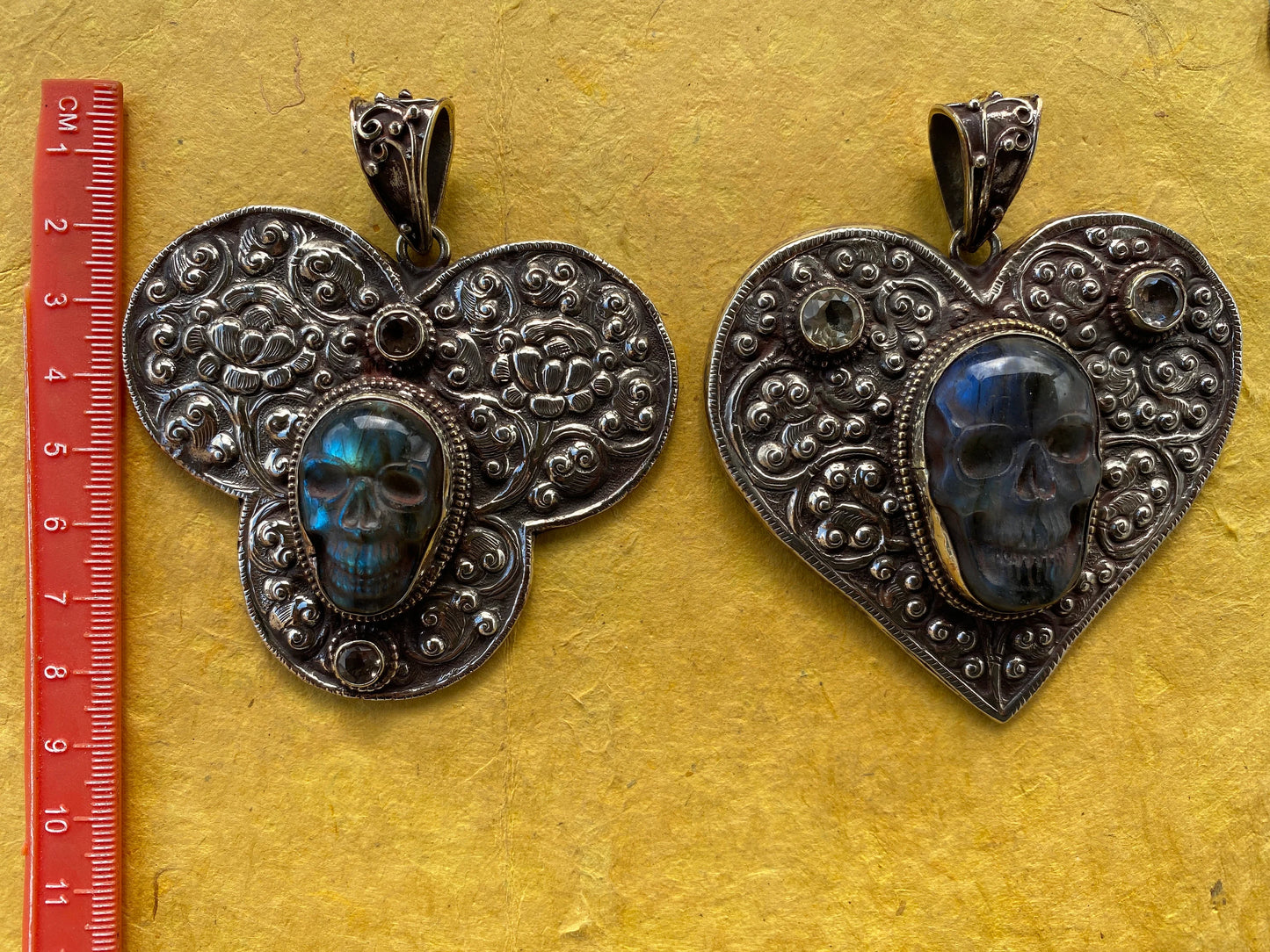 Large Labradorite Skull Tibetan Silver Pendant, Sugar Skull, Women"s Jewelry, Healing Crystal, Gemstone Pendant, Natural Labradorite Pendant
