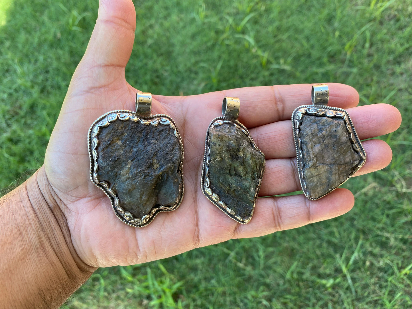 Large Natural Raw Labradorite Tibetan Silver Pendant, Healing Crystal Pendant for Necklace, Women's Jewelry, Birthstone, Rough Stone Pendant